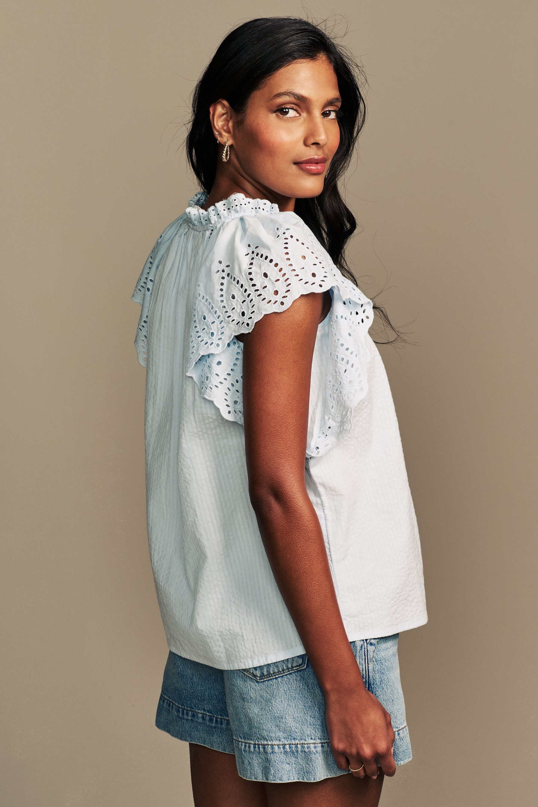 LAURA ASHLEY Kurzarmbluse Laura Ashley Seersucker-Bluse mit Lochspitze (1-t günstig online kaufen