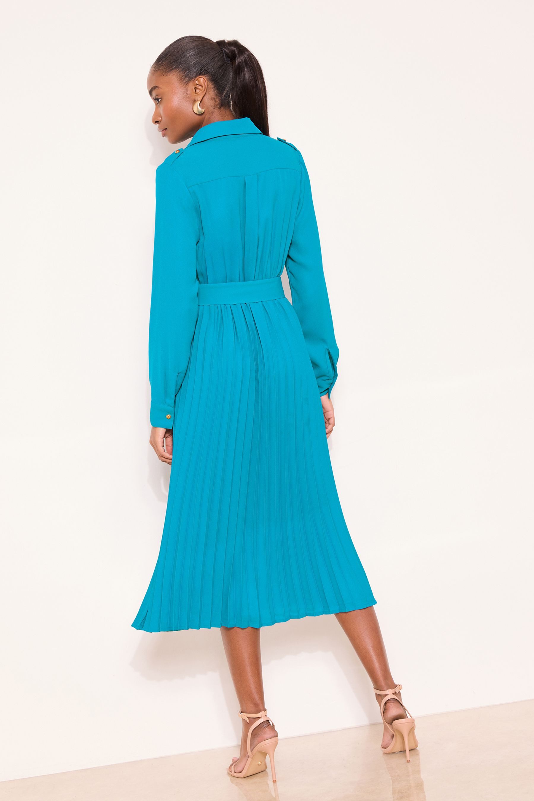 LIPSY Midikleid Lipsy plissiertes Midi-Hemdblusenkleid mit Print (1-tlg)