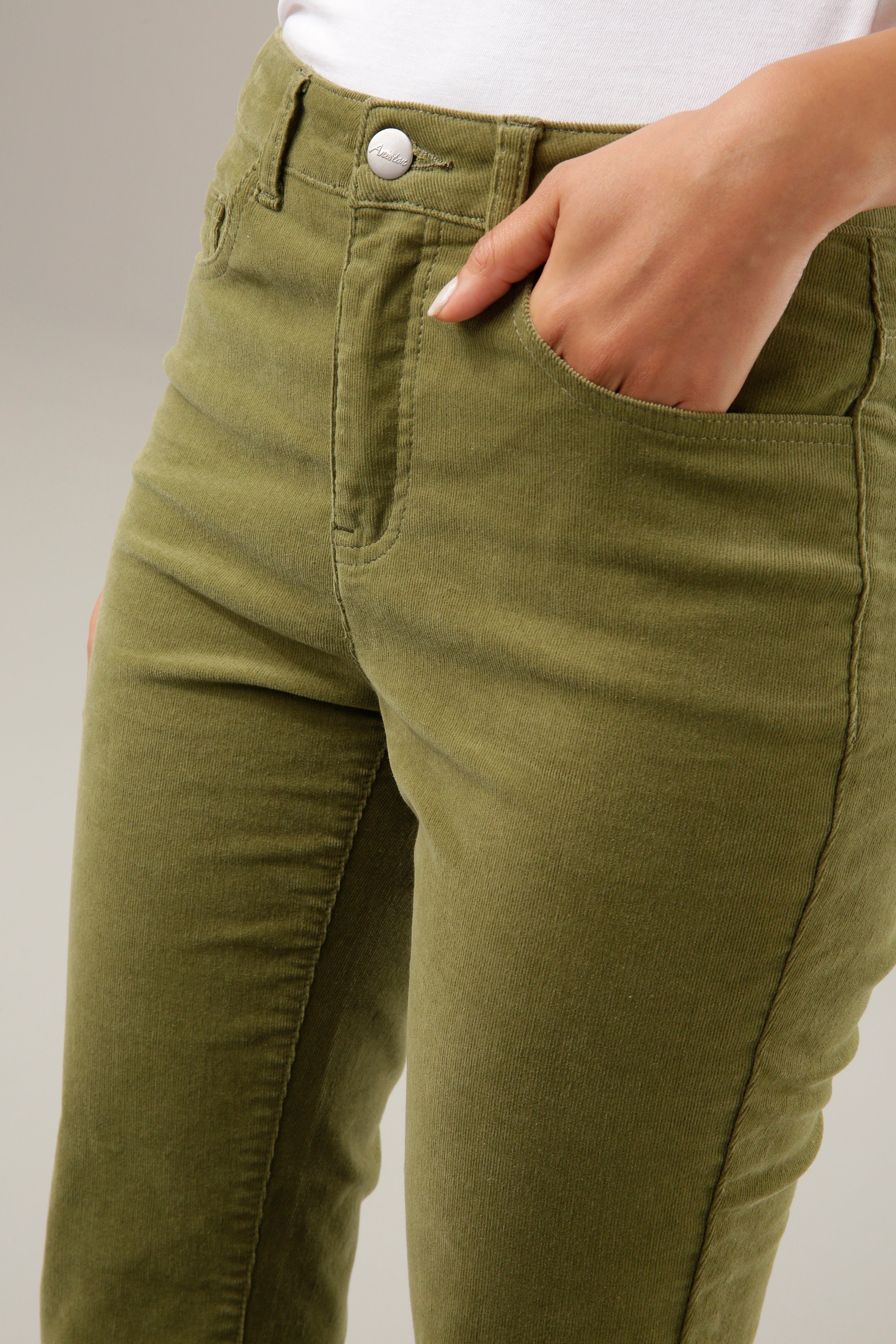 Aniston CASUAL Cordhose in trendiger Bootcut-Form