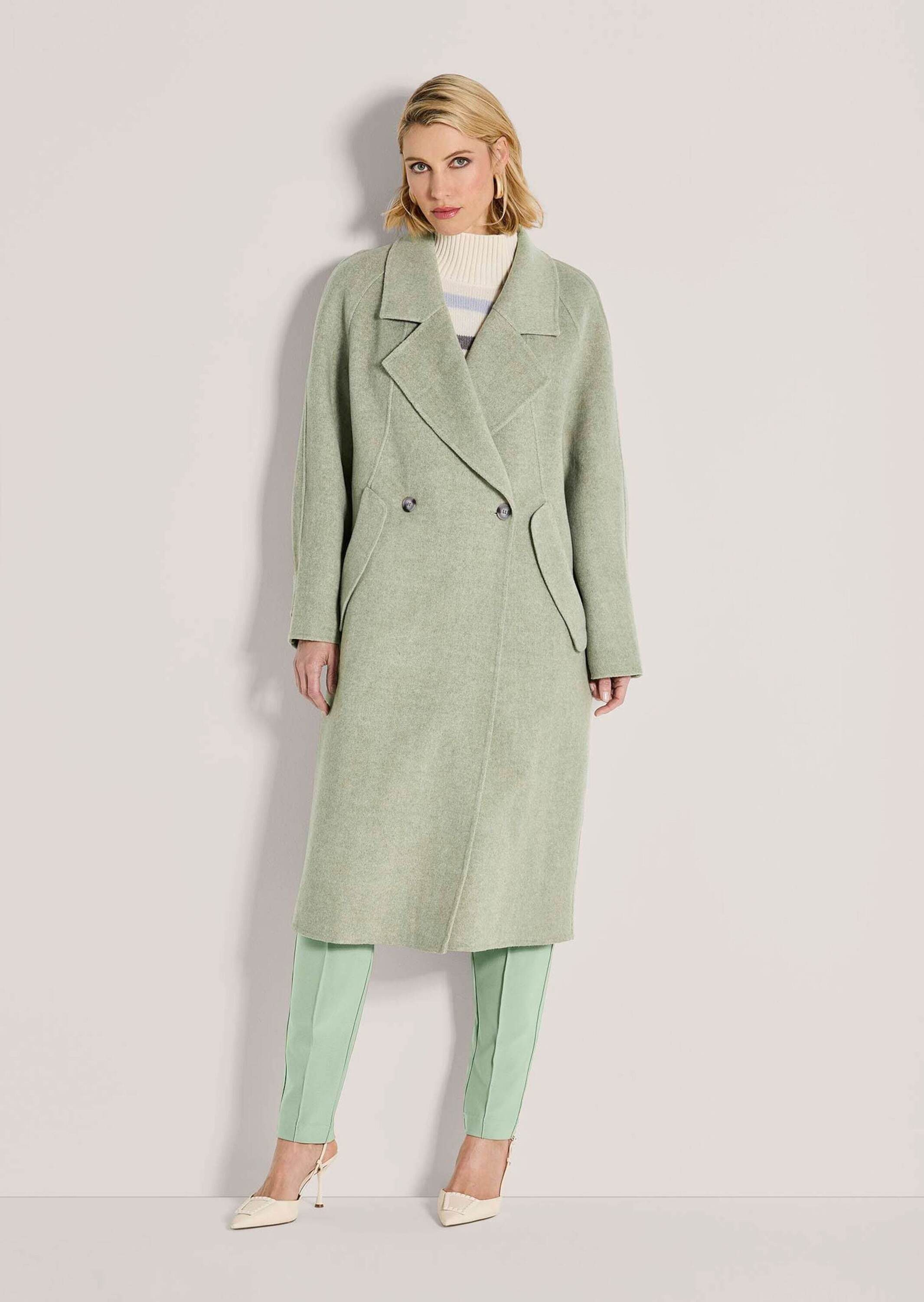 MADELEINE Kurzmantel Eleganter Mantel mit Kaschmir Doubleface-Mantel mit Reverskragen, Hornknöpfen und langen Ärmeln