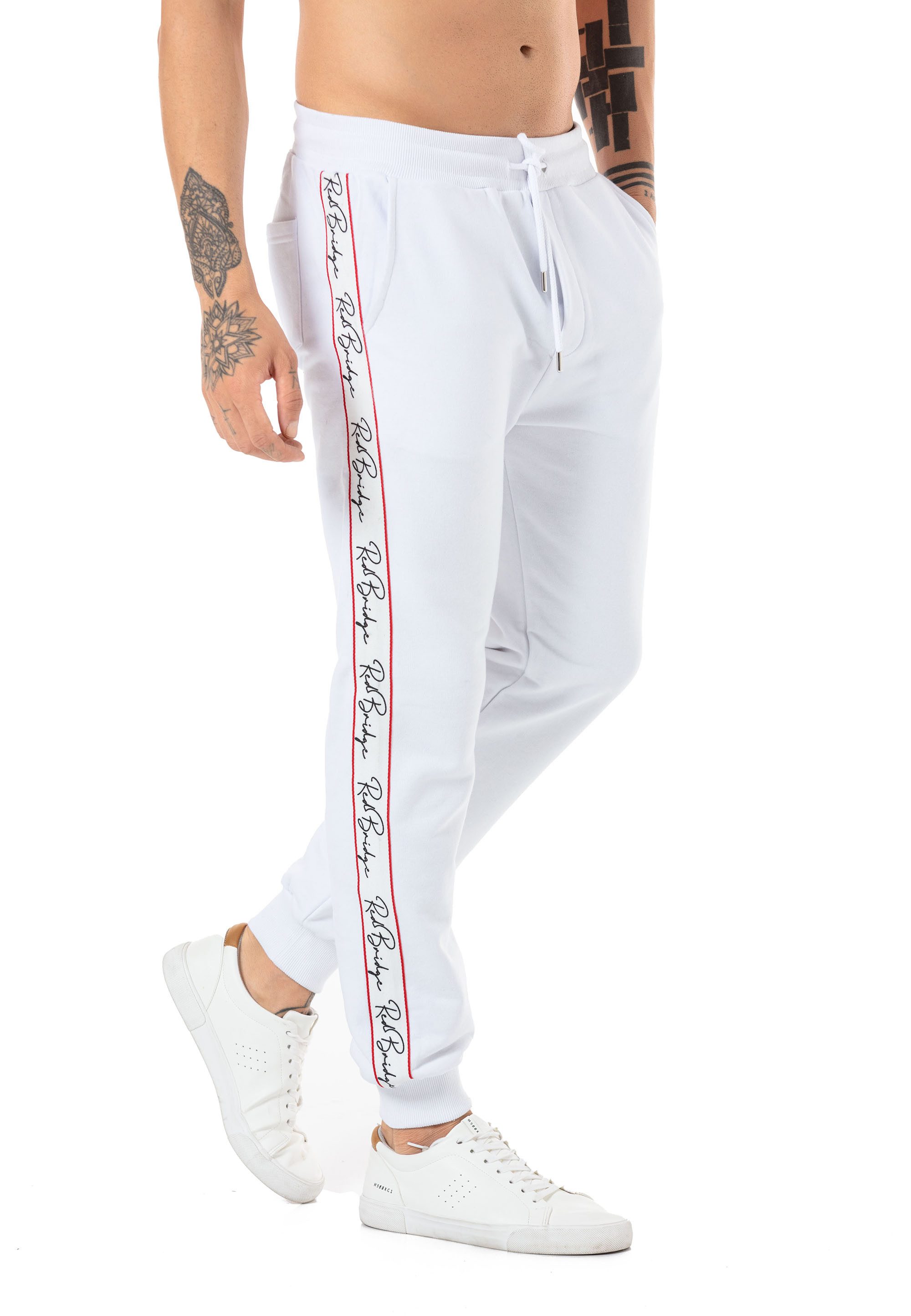 RedBridge Jogginghose mit Seitenstreifen Sportlicher Look günstig online kaufen