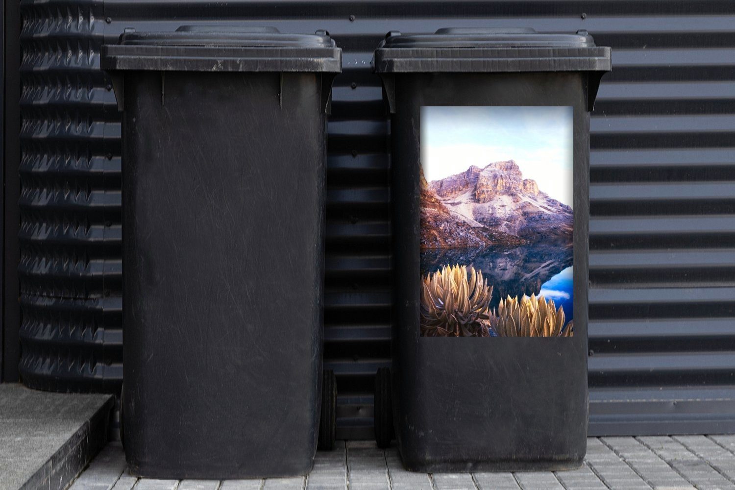 Mülleimer-aufkleber, Sticker, Berges Container, MuchoWow Abfalbehälter (1 eines Spiegelung St), Wandsticker Kolumbien in Mülltonne,