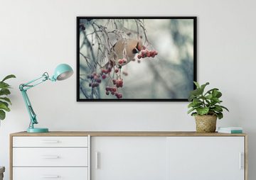 Pixxprint Leinwandbild Kleiner Vogel im Vogelbeerbaum, Wanddekoration (1 St), Leinwandbild fertig bespannt, in einem Schattenfugen-Bilderrahmen gefasst, inkl. Zackenaufhänger