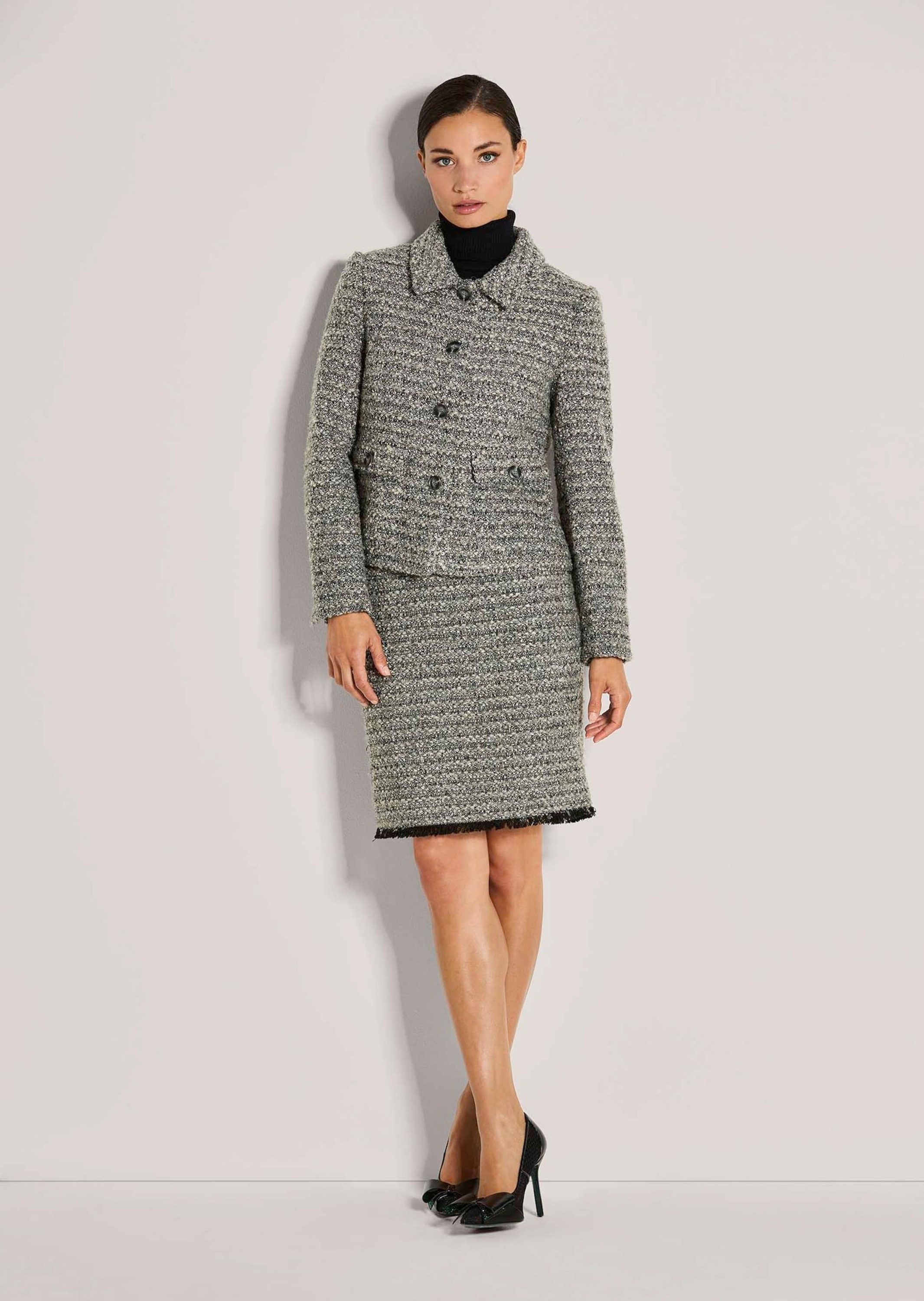 MADELEINE Kurzblazer Kurzblazer mit französischer Eleganz Strukturblazer mit Knopfleiste und langen Ärmeln