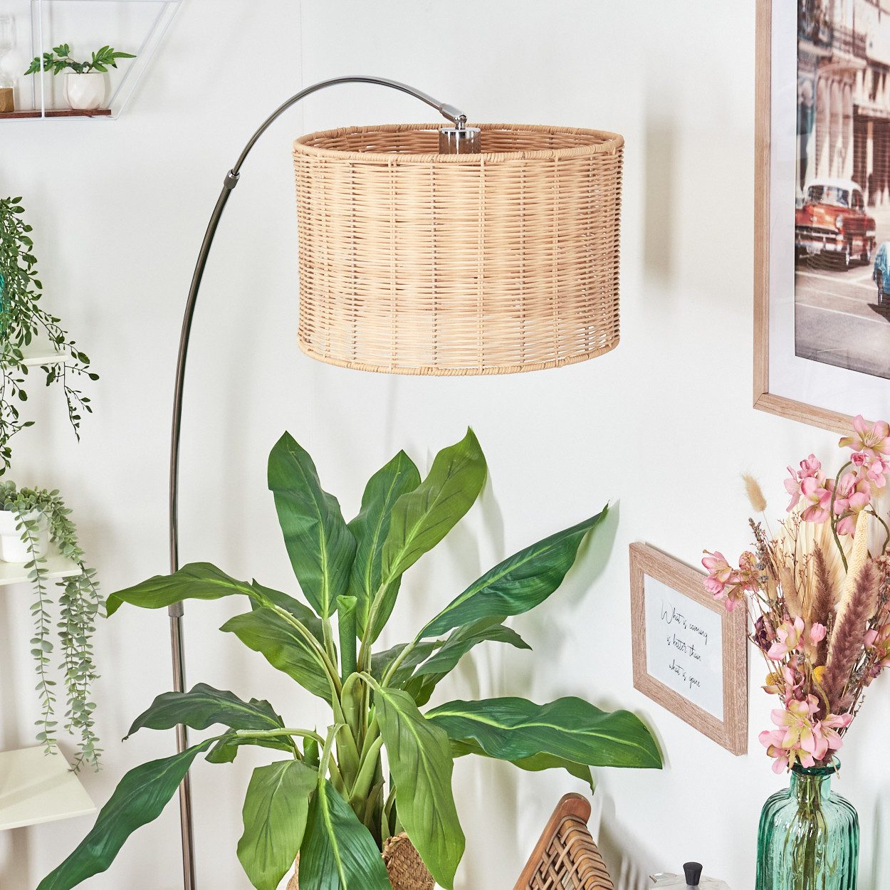 hofstein Bogenlampe Stehlampe aus Metall/Rattan in Schwarz/Chrom/Natur, Stehleuchte im Boho-Design mit Marmorfuß u. Fußschalter (35 cm), E27