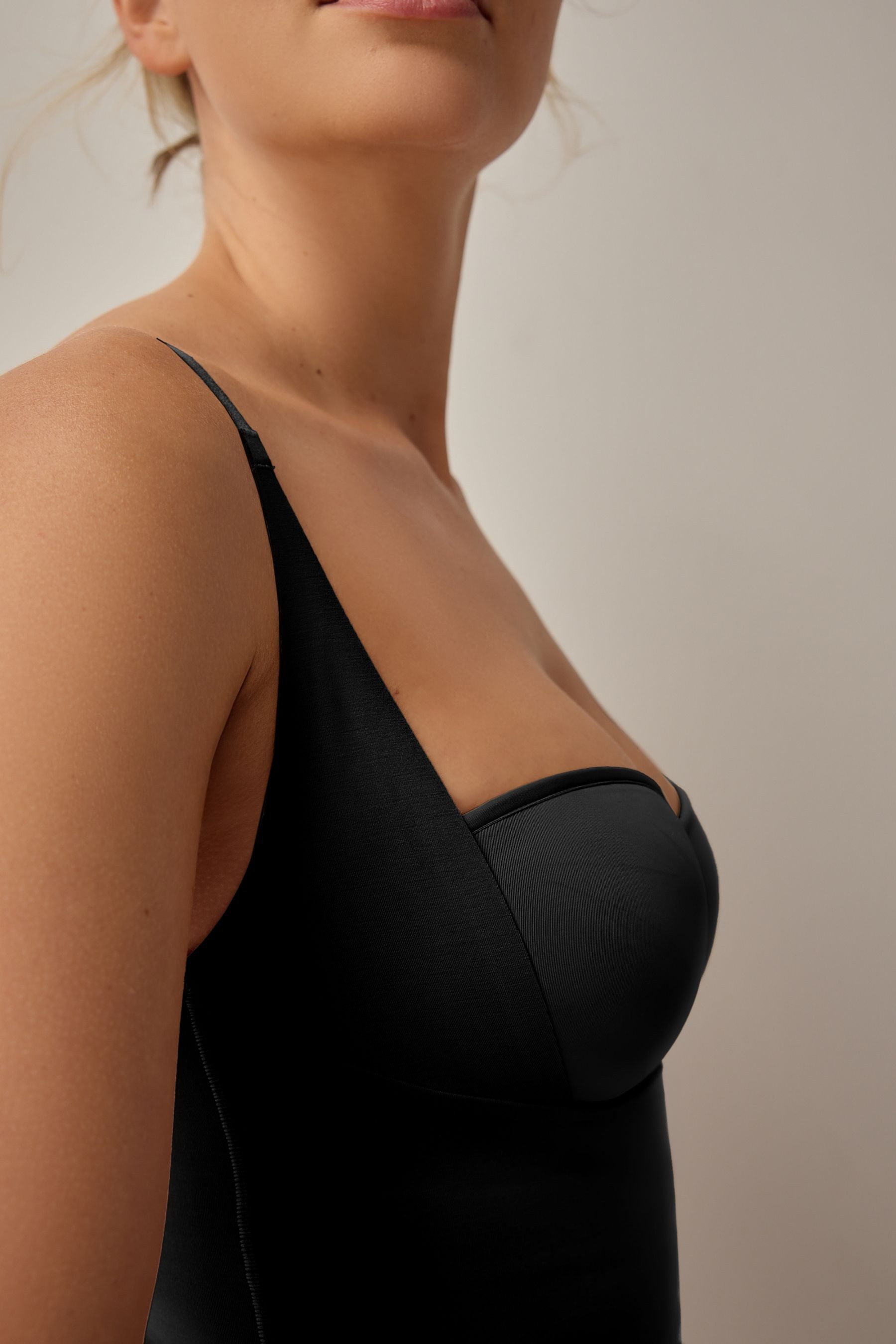Next Unterkleid Figurformendes Unterkleid mit mittlerem Halt (1-tlg)