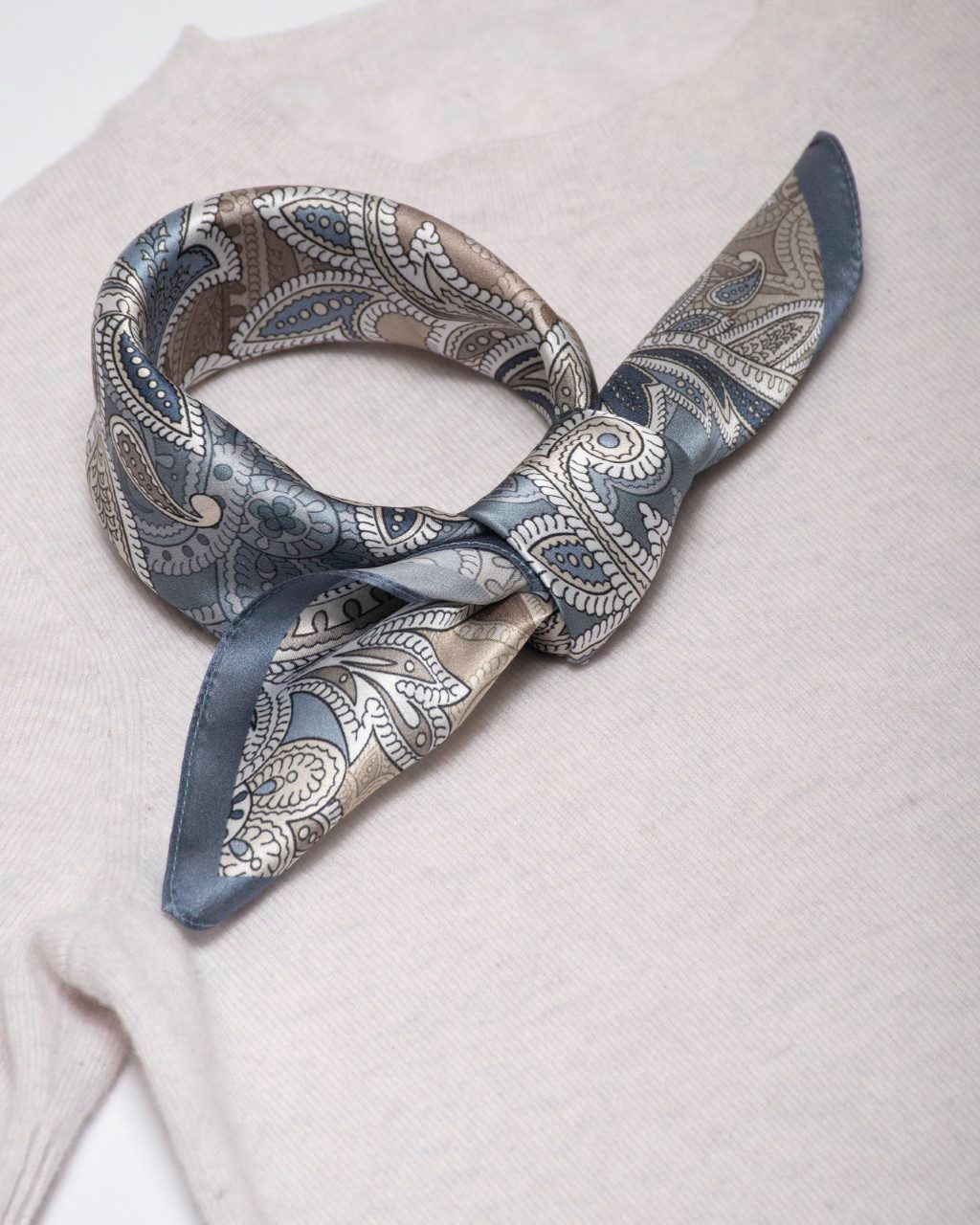 MayTree Seidentuch Seidentuch quadratisch Paisley 53x53 hellblau taupe, (St günstig online kaufen