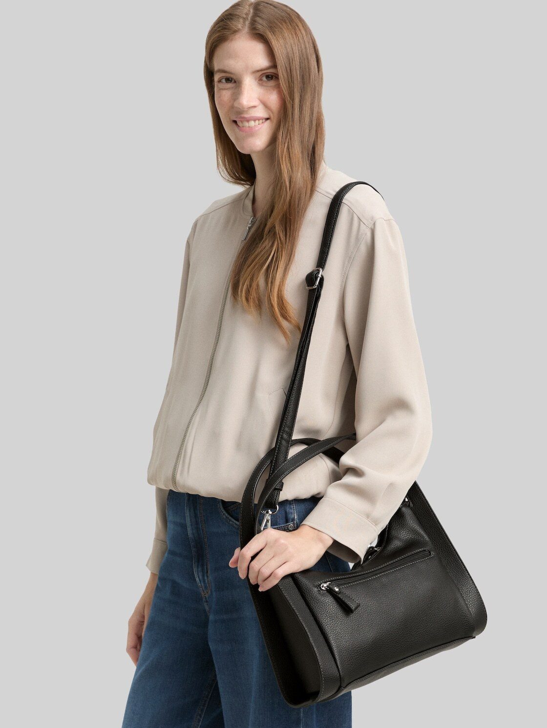 TOM TAILOR Beuteltasche Bags, TTASPEN M Beuteltasche mit abnehmbarem Logo-Anhänger