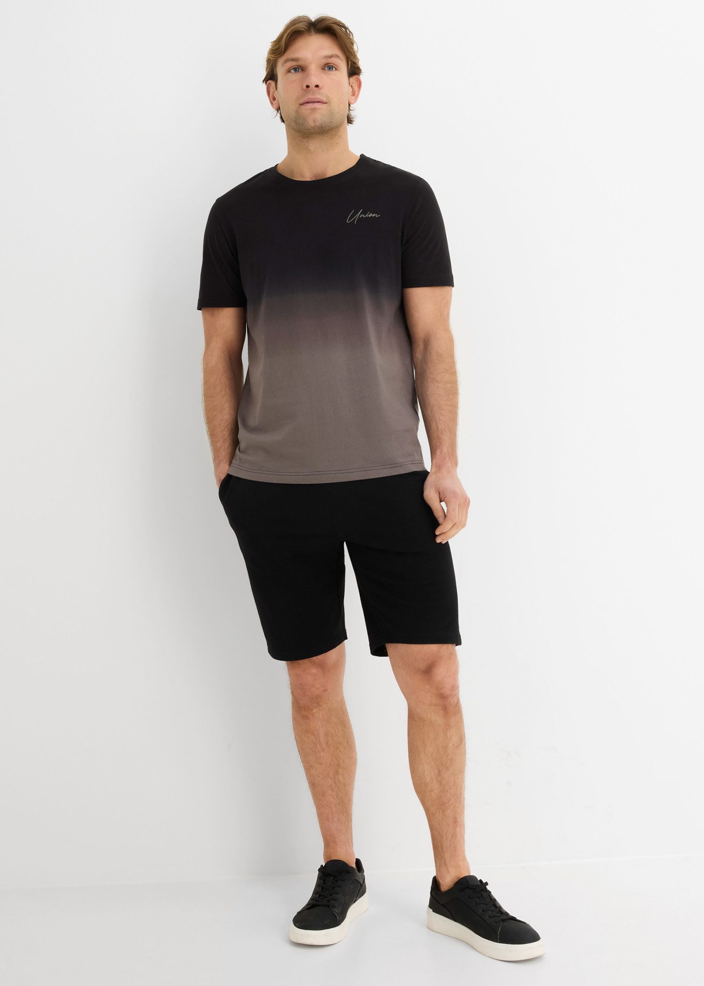 bonprix T-Shirt (Set, 2-tlg., 2er) regular fit, Kurzarm, zweiteiliges Set mit Sweat-Bermuda
