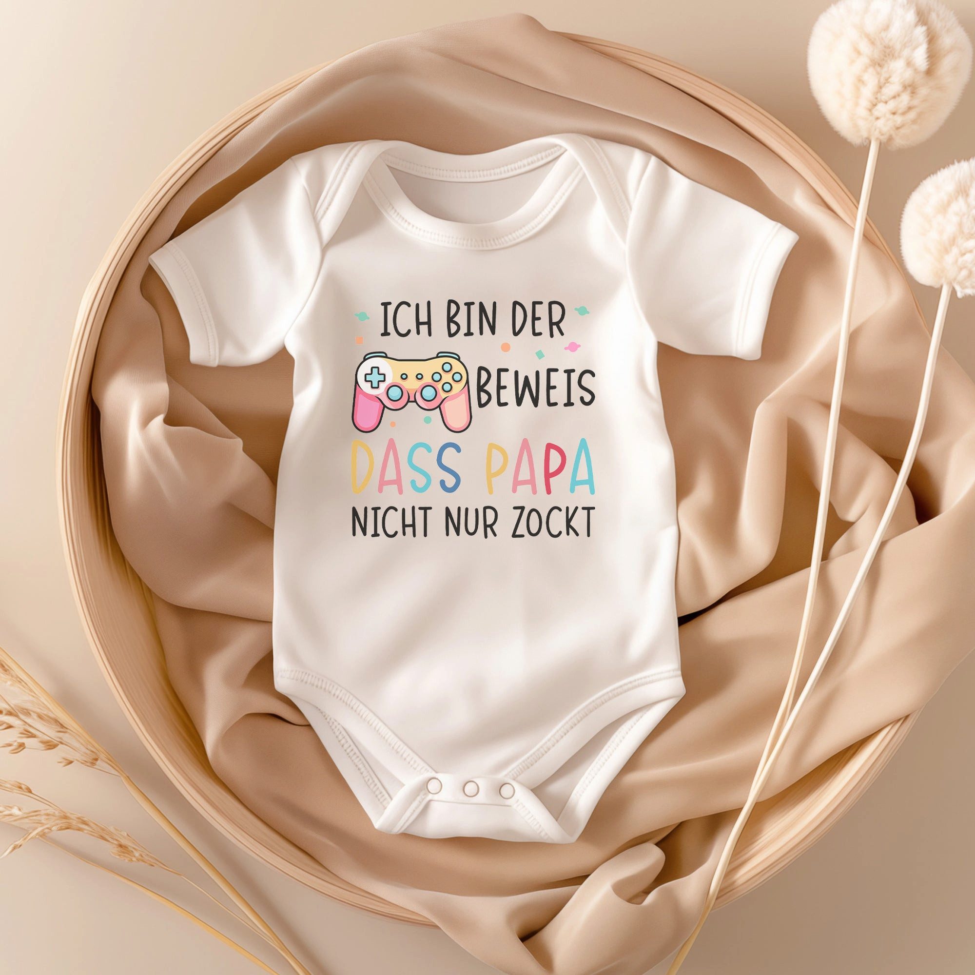 22Feels Kurzarmbody Bio Unisex Babybody Weiß Papa zockt Controller Geschenk für Gamer BIO-Baumwolle - In Deutschland Bedruckt - Niedlicher Print