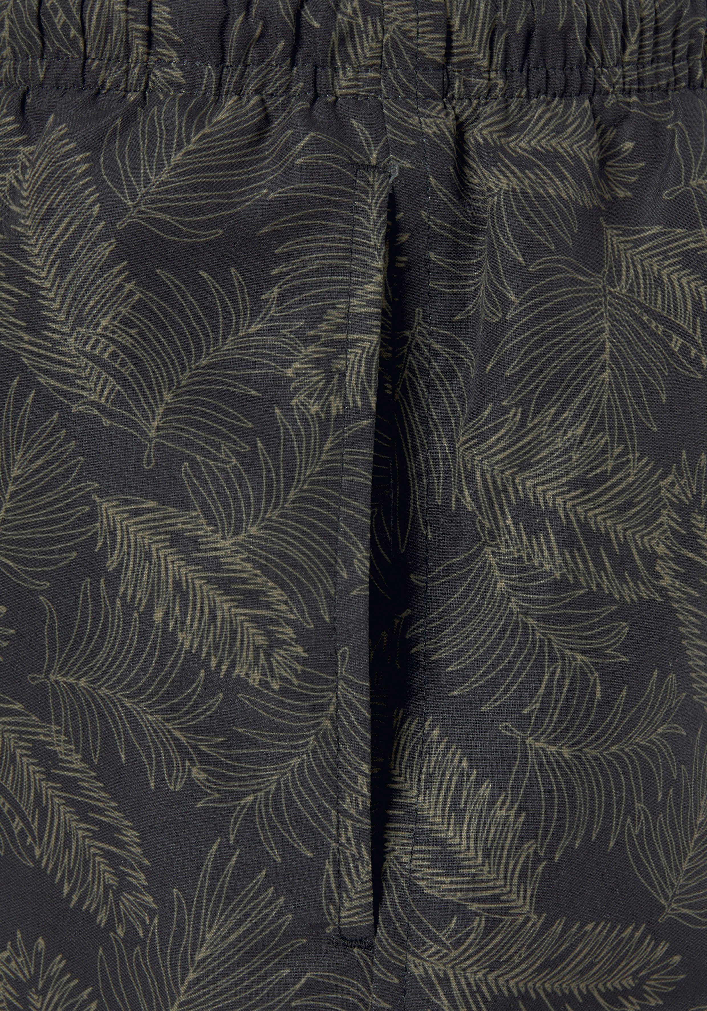 Bruno Banani Badeshorts mit floralem Design – Bild 3 von 5