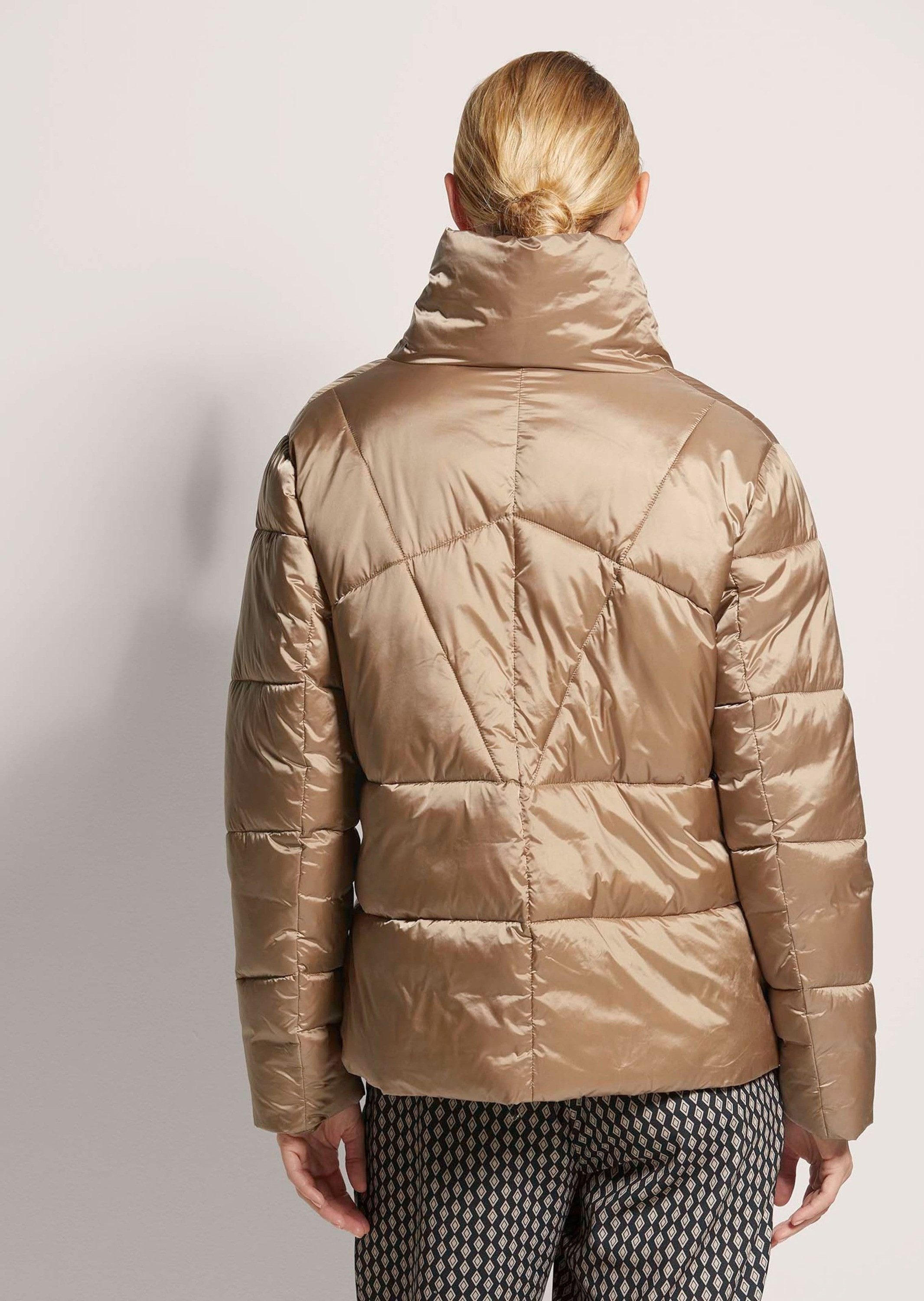MADELEINE Steppjacke Wattierte Jacke mit Stehkragen, Stepp Farbakzente im Color-Blocking und hoher Kragen als Eyecatcher