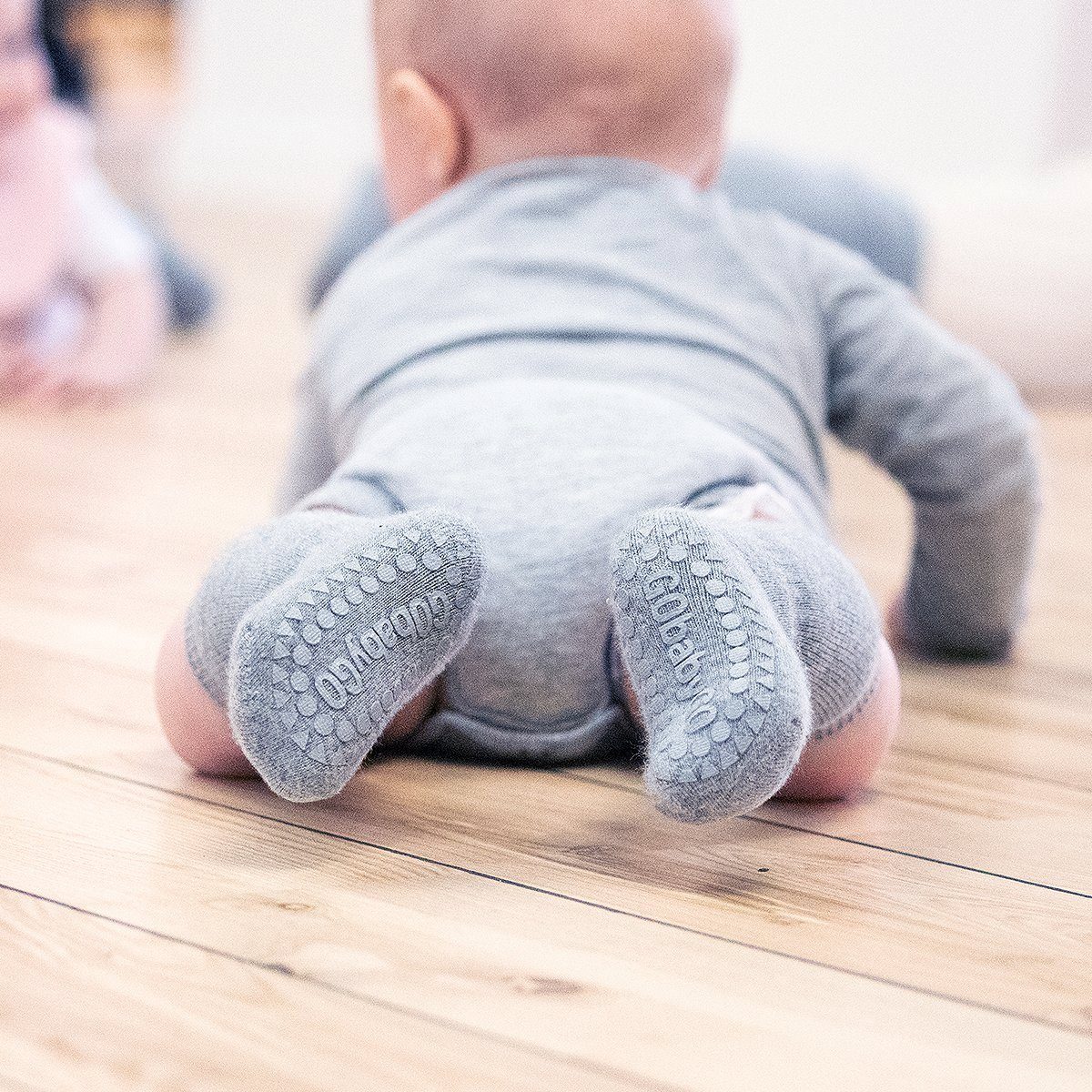 Rutschfeste Baby Krabbel mit Noppen Strümpfe Gummi Socken ABS-Socken Kleinkinder (Grey - Melange) - antirutsch Kinder Stoppersocken GoBabyGo