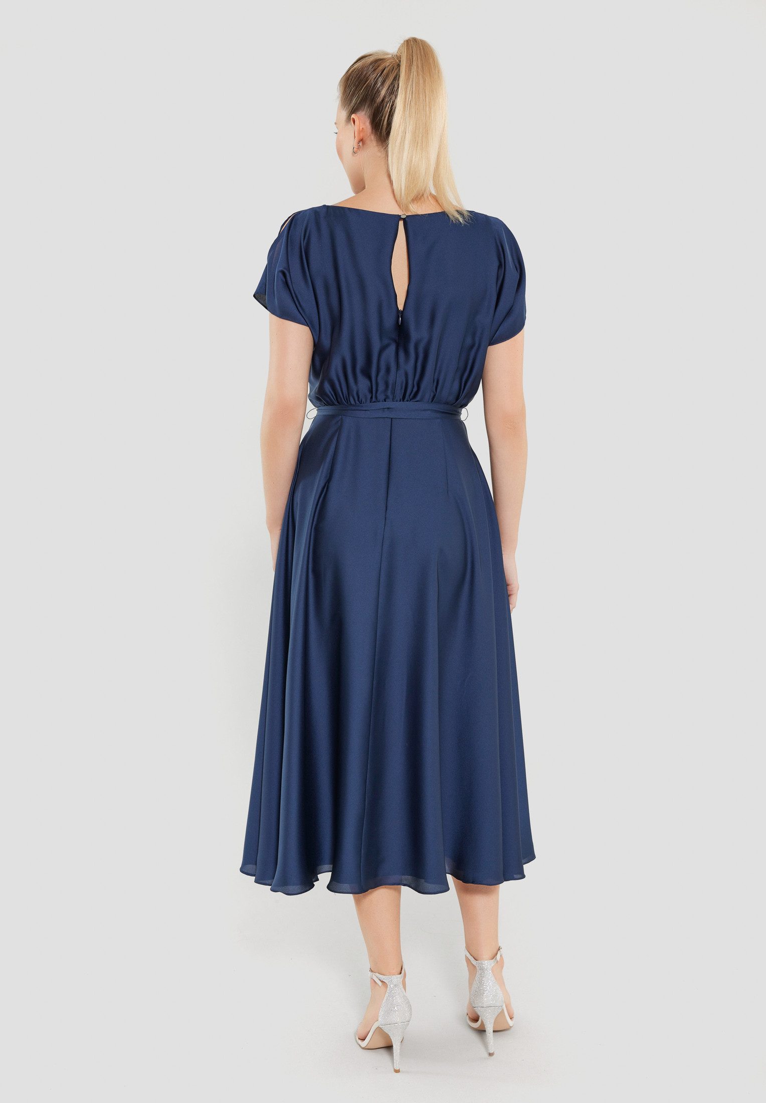 SWING Cocktailkleid - Cocktailkleid aus Satinchiffon Kurzarm