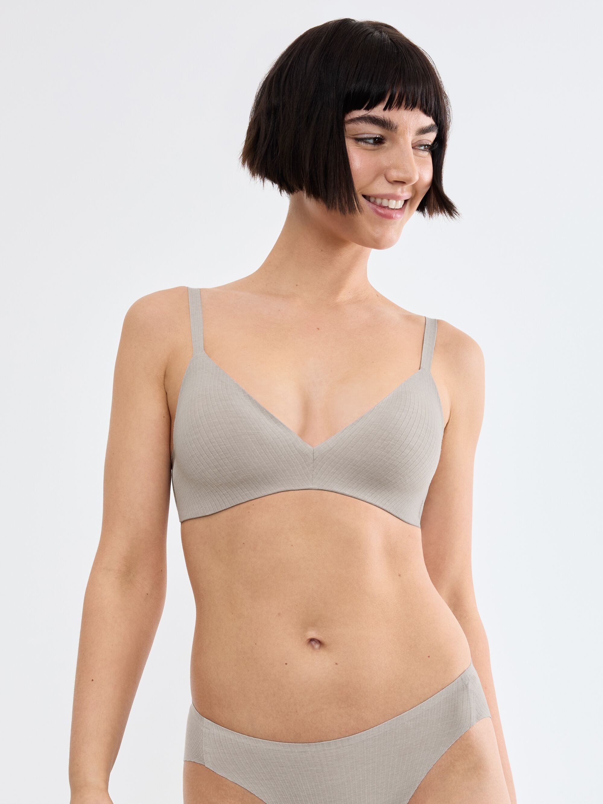 sloggi Push-up-BH ZERO Feel Pure mit fest integrieten Pads, verstellbare Träger