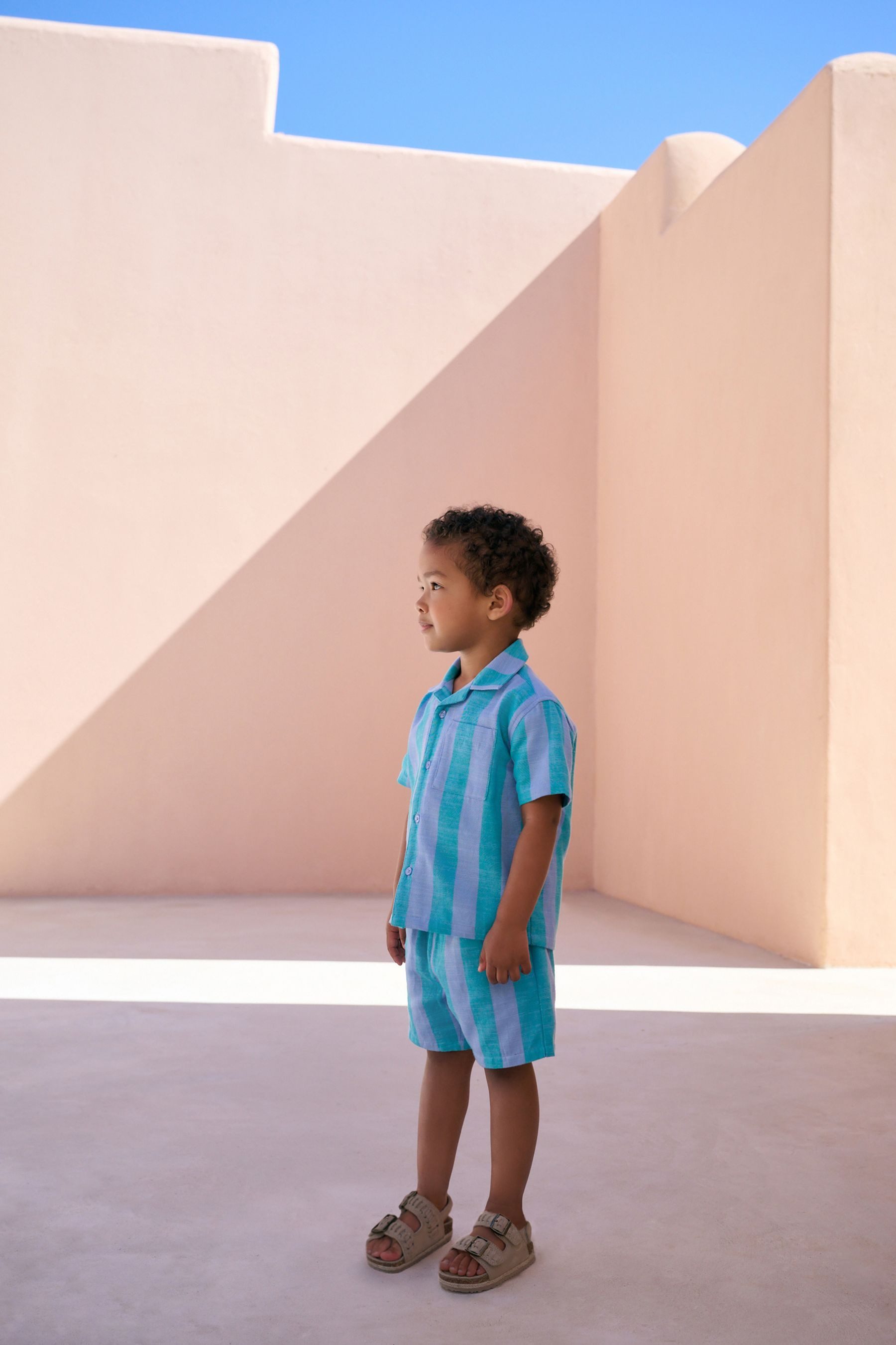 Next Shirt & Shorts Kurzärmeliges Hemd mit Reverskragen und Shorts (2-tlg)