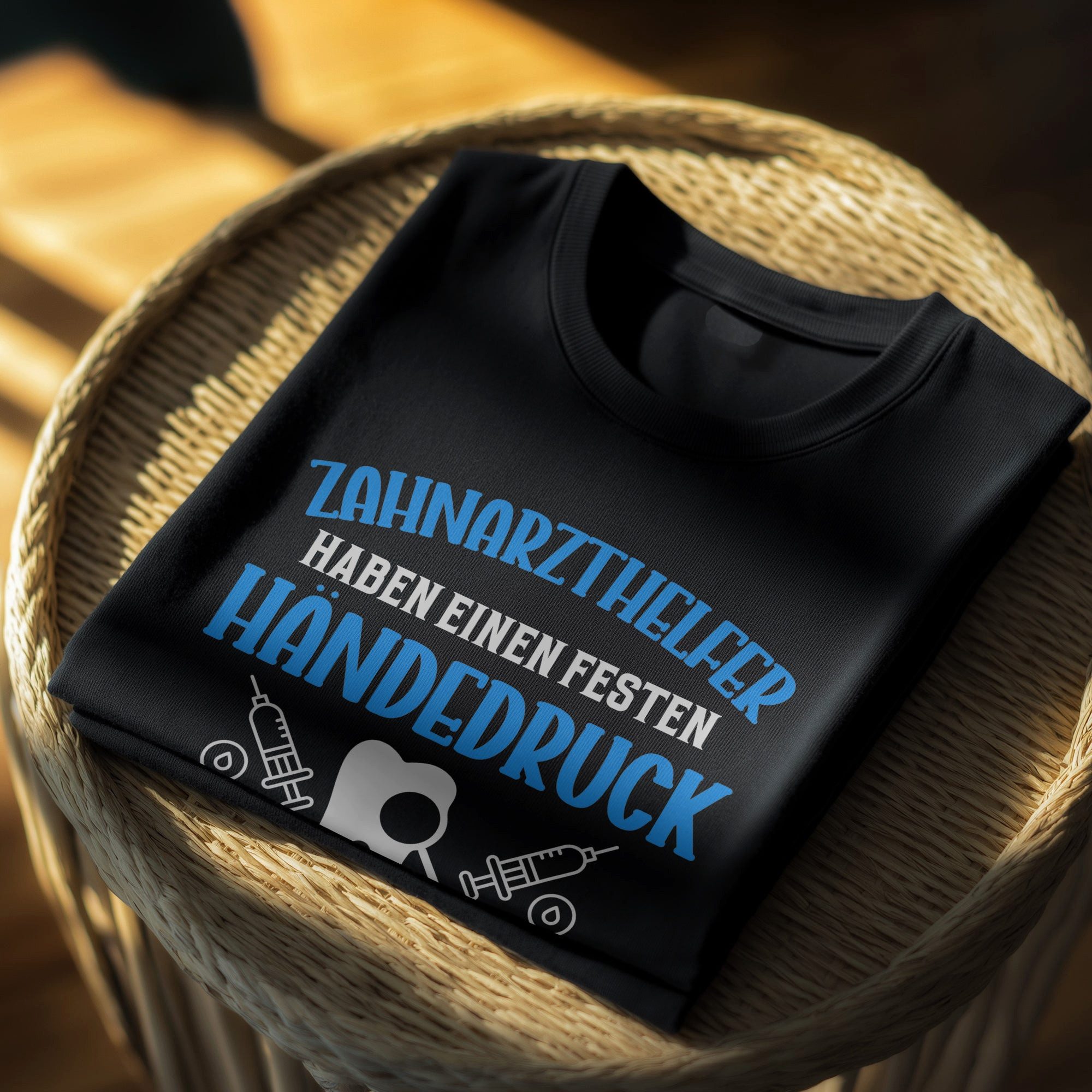 22Feels T-Shirt Zahnarzthelfer Geschenk Männer Spruch Beruf Ausbildung Abschluss IN DEUTSCHLAND BEDRUCKT