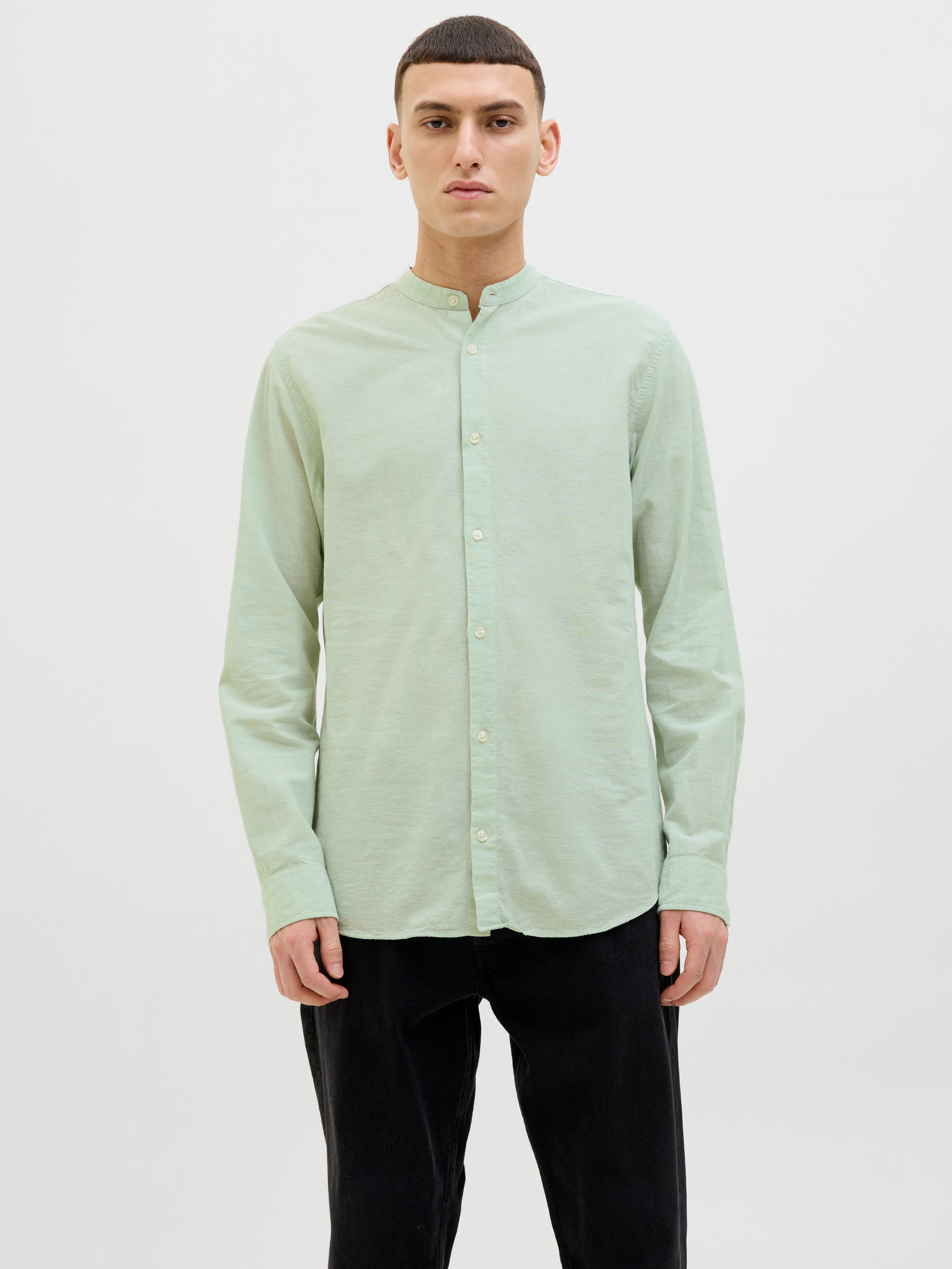 Jack & Jones Langarmhemd JJEBREEZE BAND SHIRT LS SN mit Bandkragen günstig online kaufen