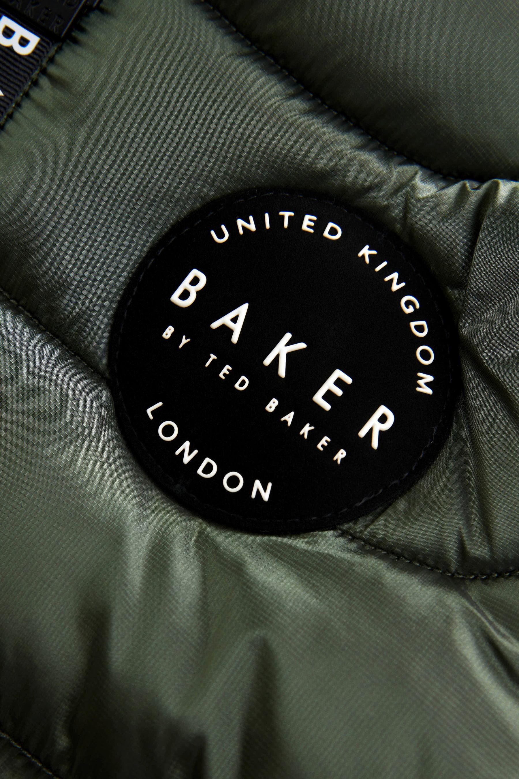 Baker by Ted Baker Steppmantel Baker by Ted Baker Wasserabweisender Steppmantel (1-tlg)