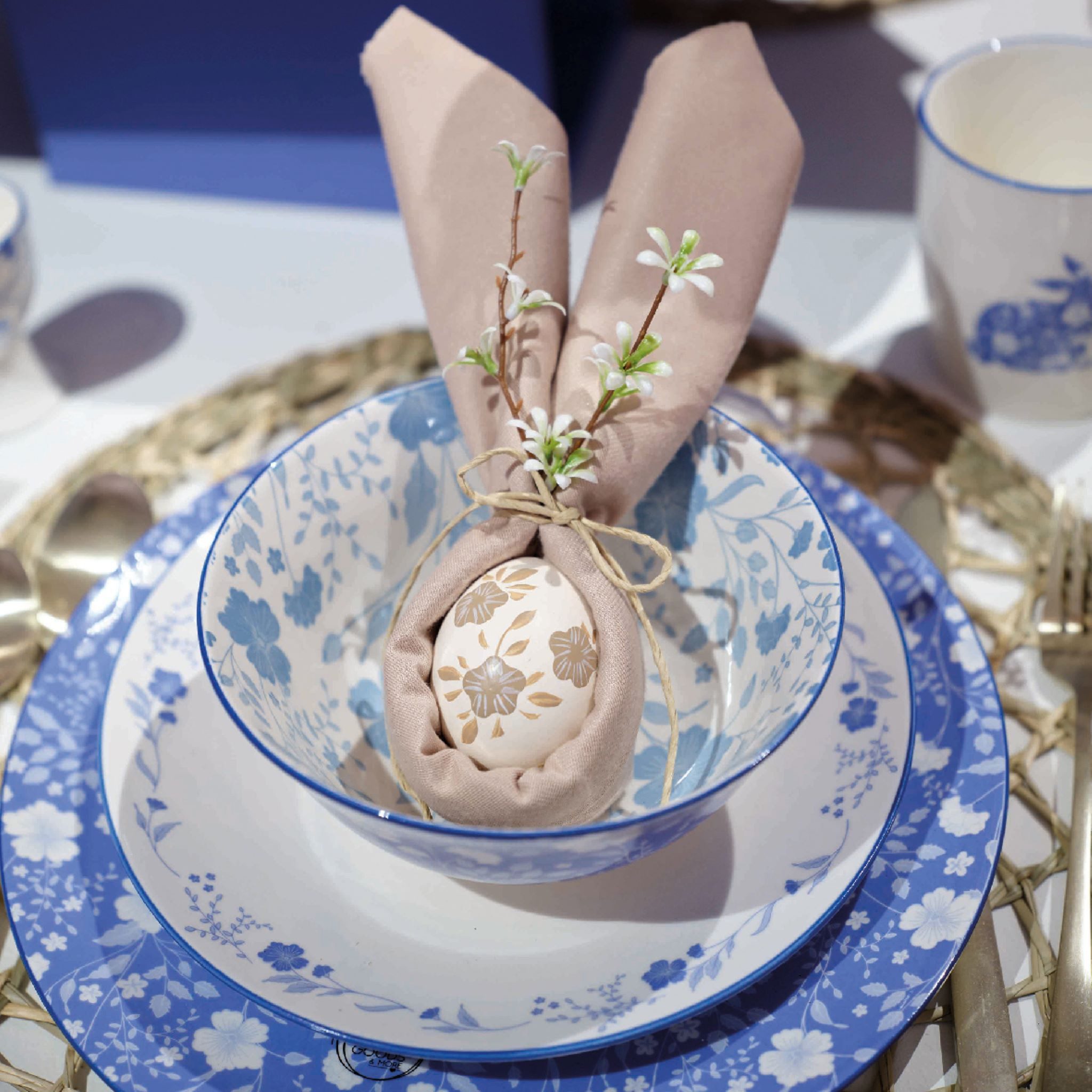 Decoris season decorations Schale, Keramik, Schale 15x7cm Porzellan mit Blumen Muster Hellblau