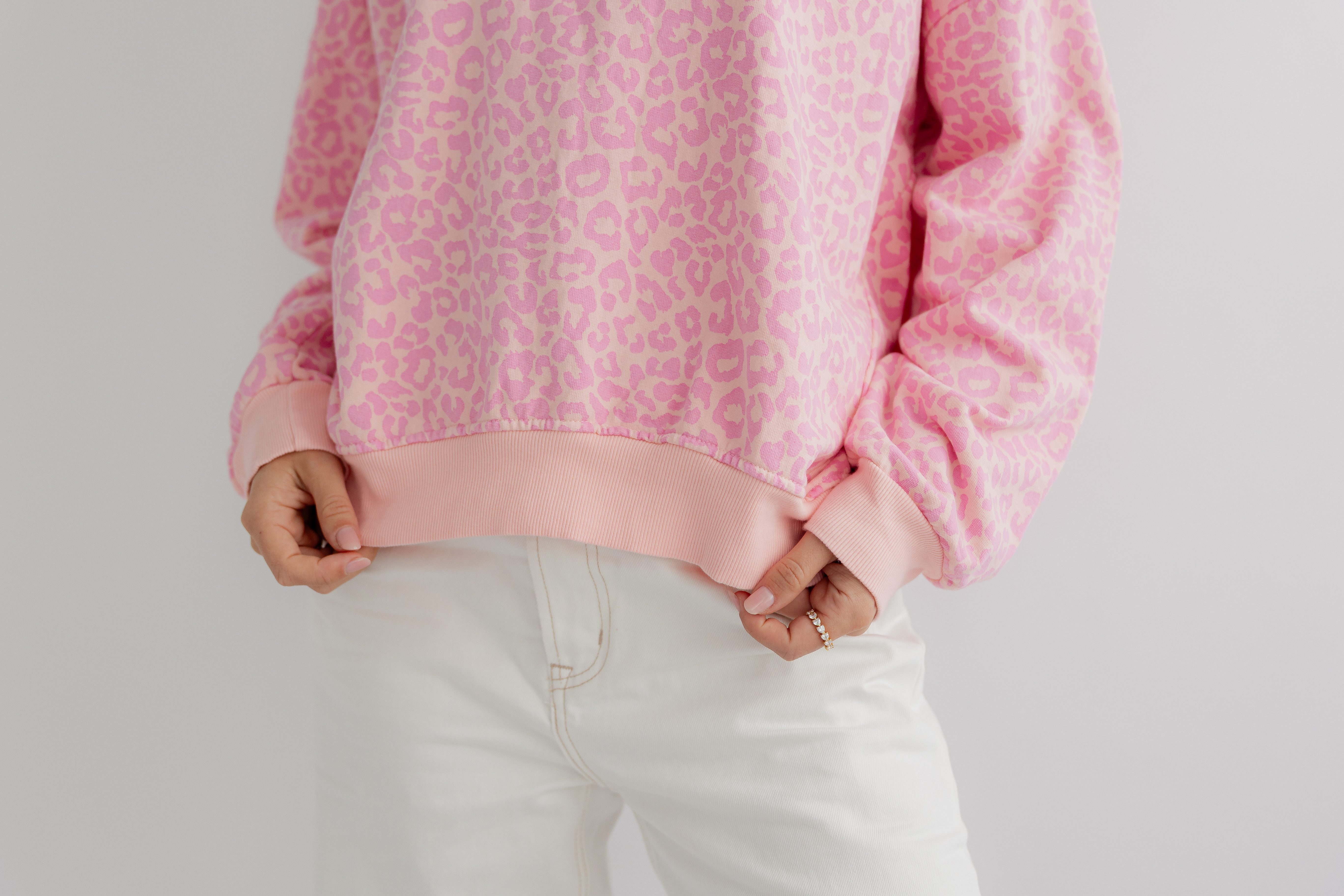 von Herzen Sweatshirt Leo Sweatshirt "Urban Jungle" - mit Animalprint - Rundhals