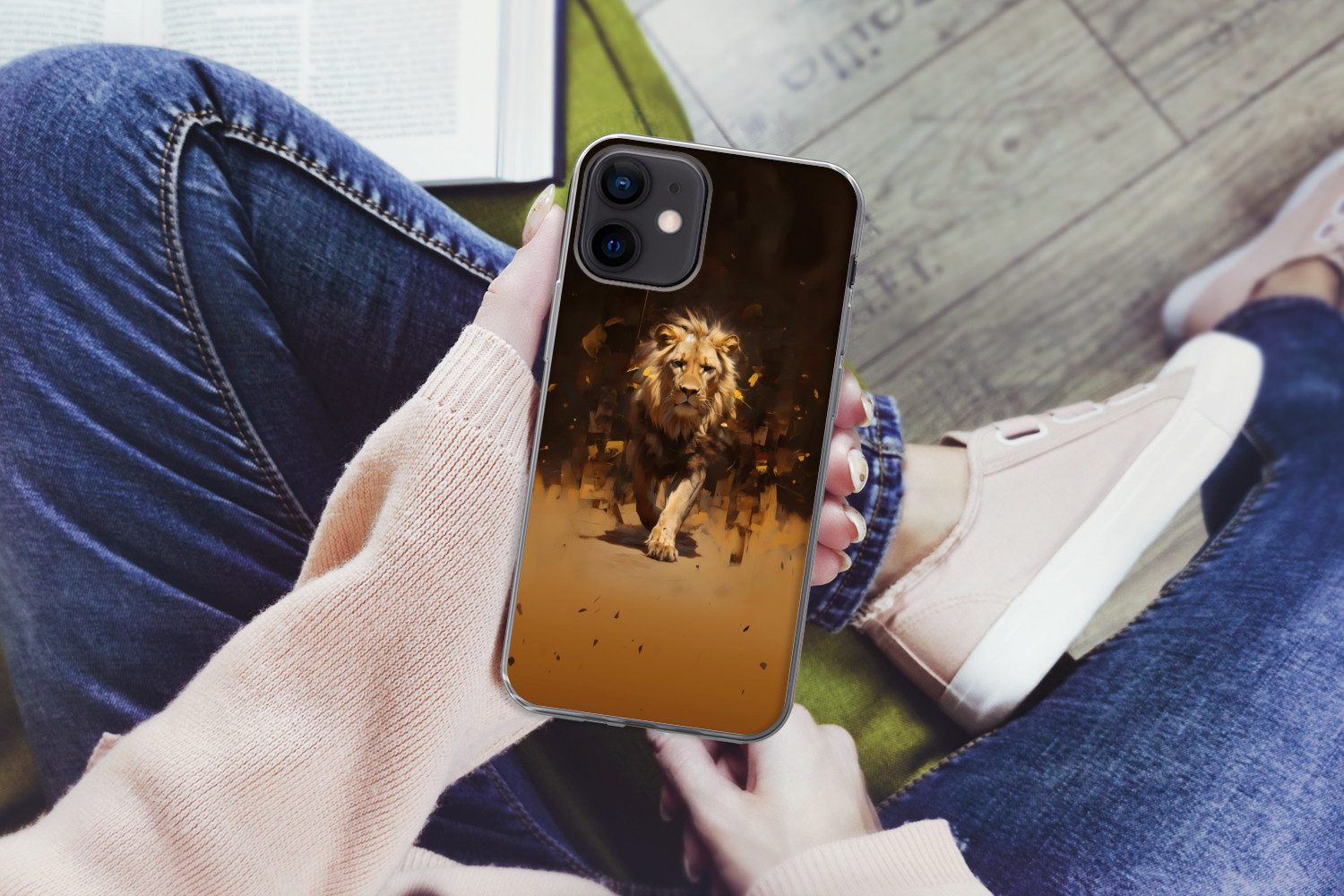 MuchoWow Handyhülle für Apple iPhone 12 Mini Löwe - Gemalt - Abstrakt - Gold, Smartphone-Bumper, Print, Handy Schutzhülle Dünn