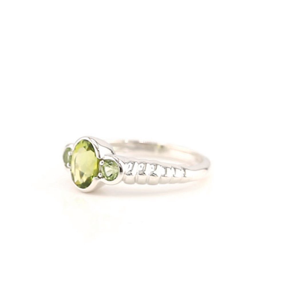 Cavill Silberring Cavill Damenring 925 Sterling Silber, 0,93 ct Peridot grün Oval (1-tlg)
