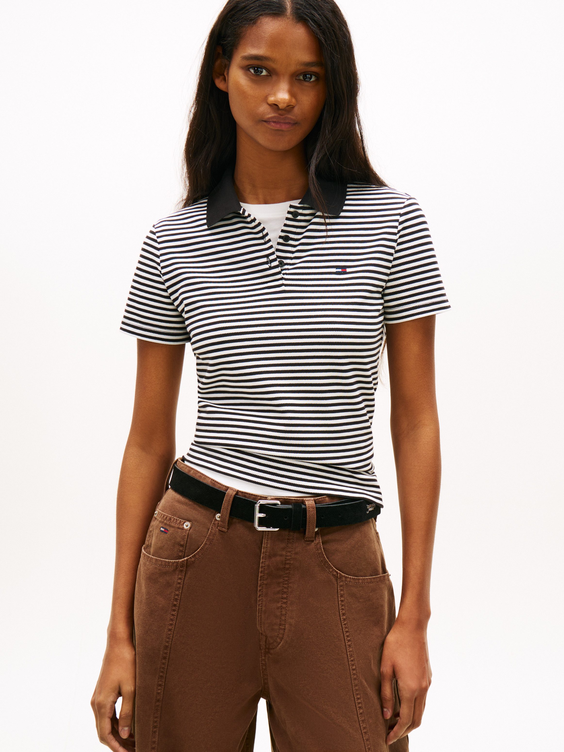 Tommy Jeans Poloshirt TJW SLIM ESSENTIAL POLO SS mit Logostickerei günstig online kaufen