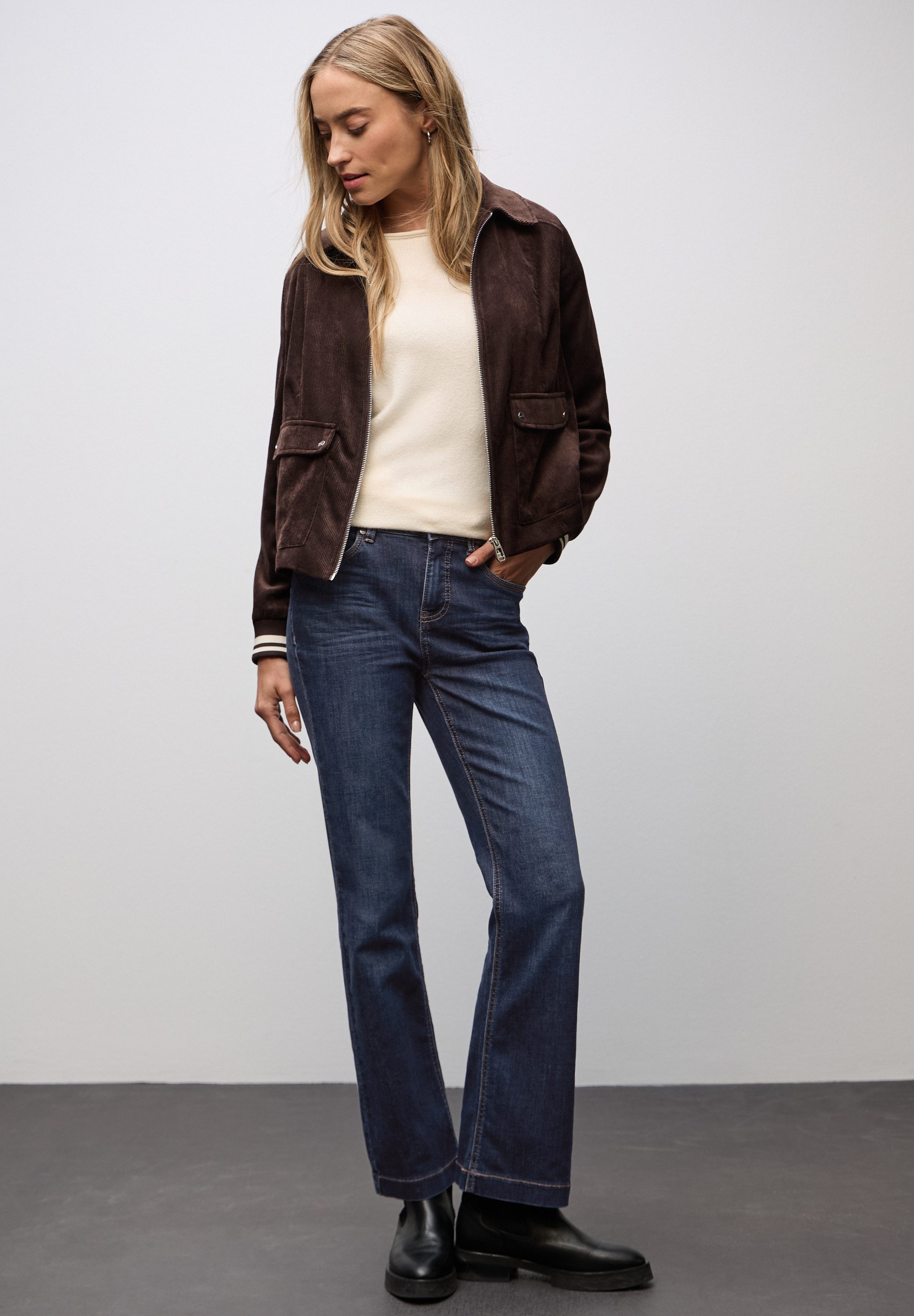 STREET ONE Bootcut-Jeans mit Stretch günstig online kaufen