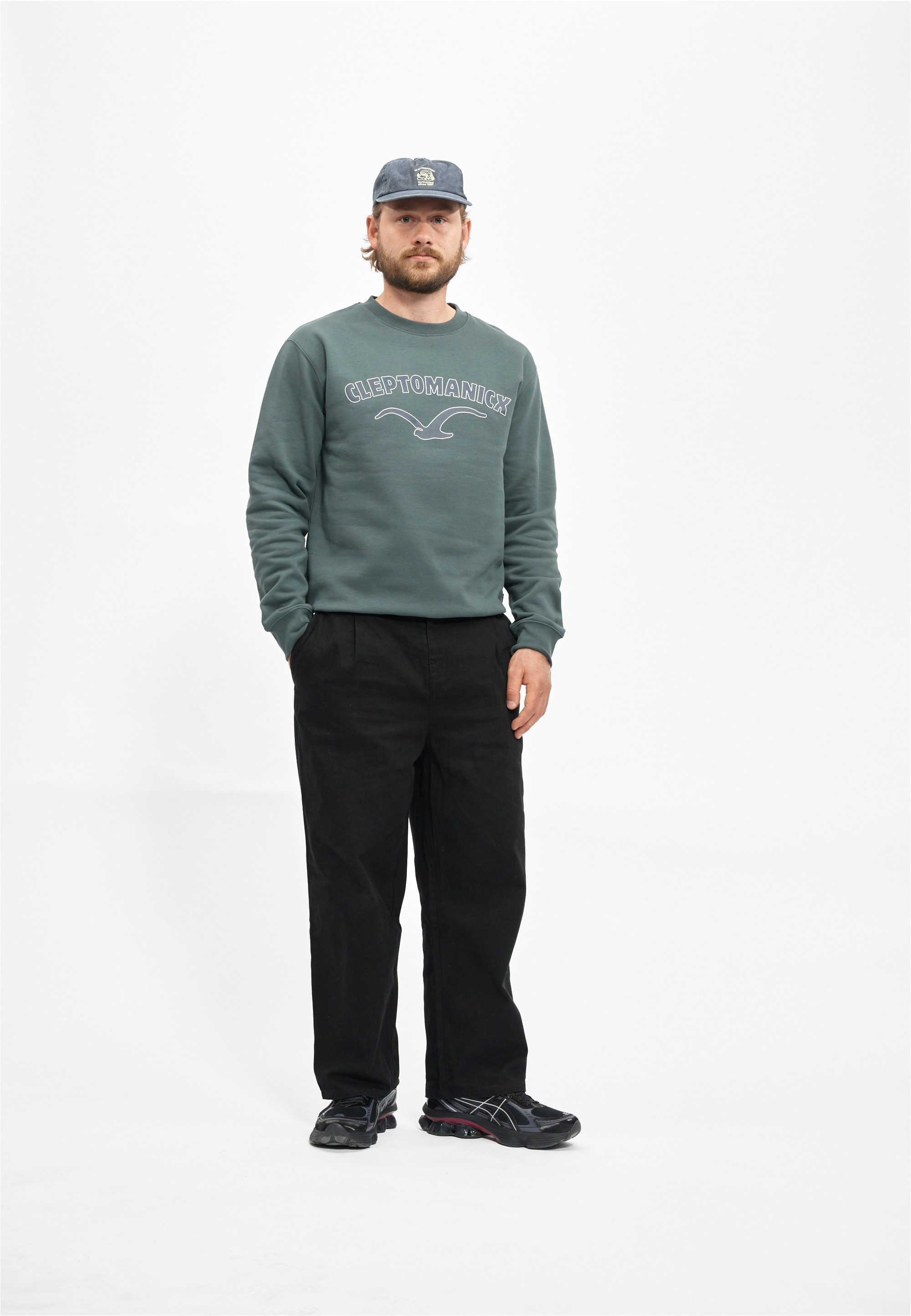 Cleptomanicx Sweatshirt College Type mit lässigem Frontprint
