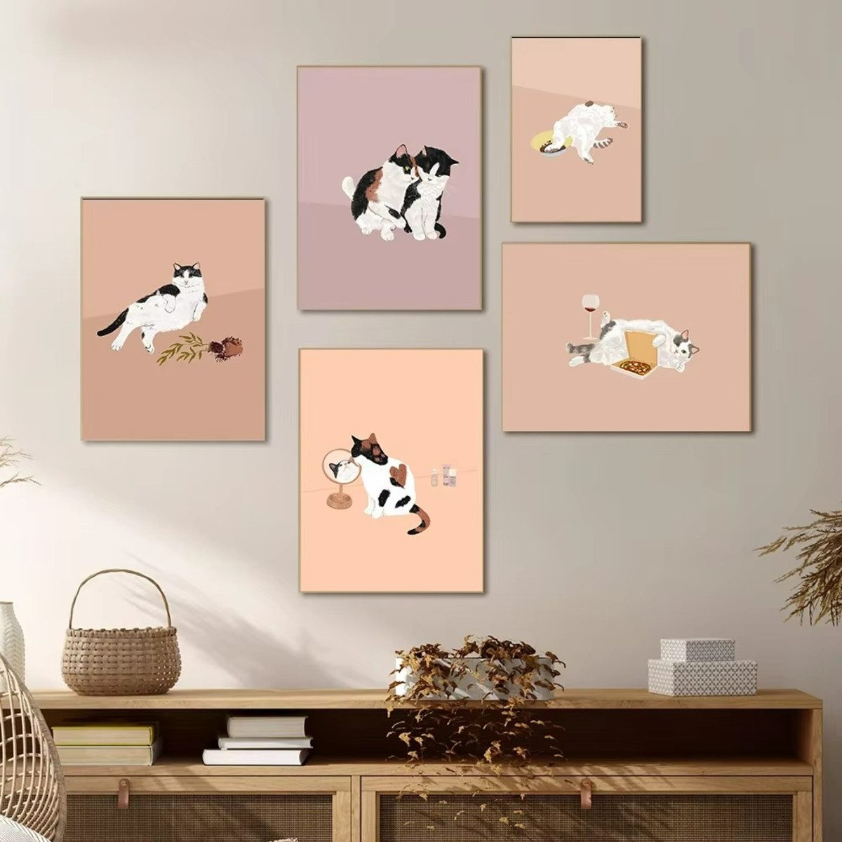 TPFLiving Kunstdruck (OHNE RAHMEN) Poster - Leinwand - Wandbild, Süße Katzenmomente im Pizzagepäck, zerbrochener Topf, Leinwand (Leinwandbild XXL), Farben: Braun, Schwarz, Weiß, Grau - Größe: 30x40cm