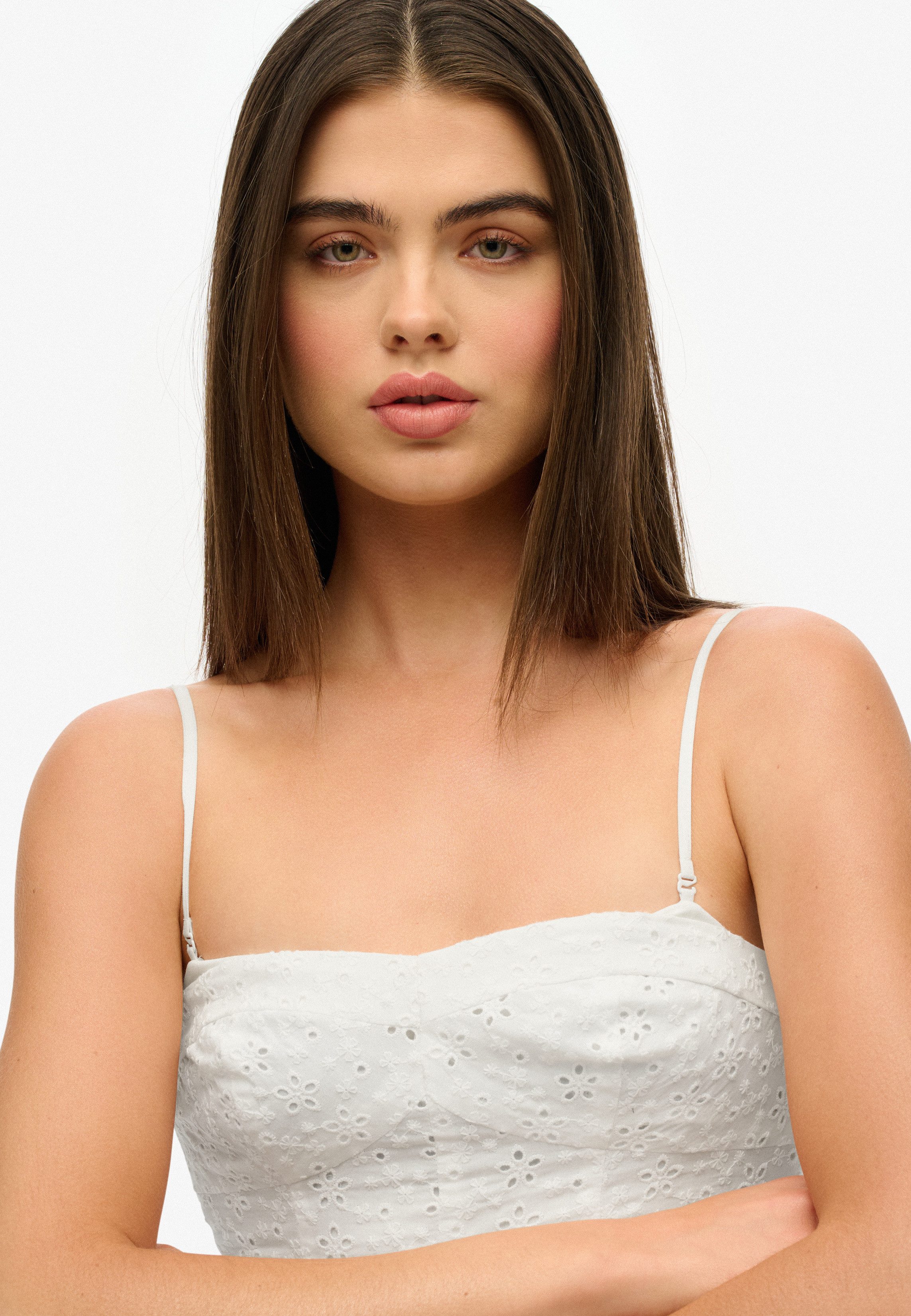 Superdry Sommerkleid BRODERIE CAMI MINI DRESS mit schöner Lochstickerei