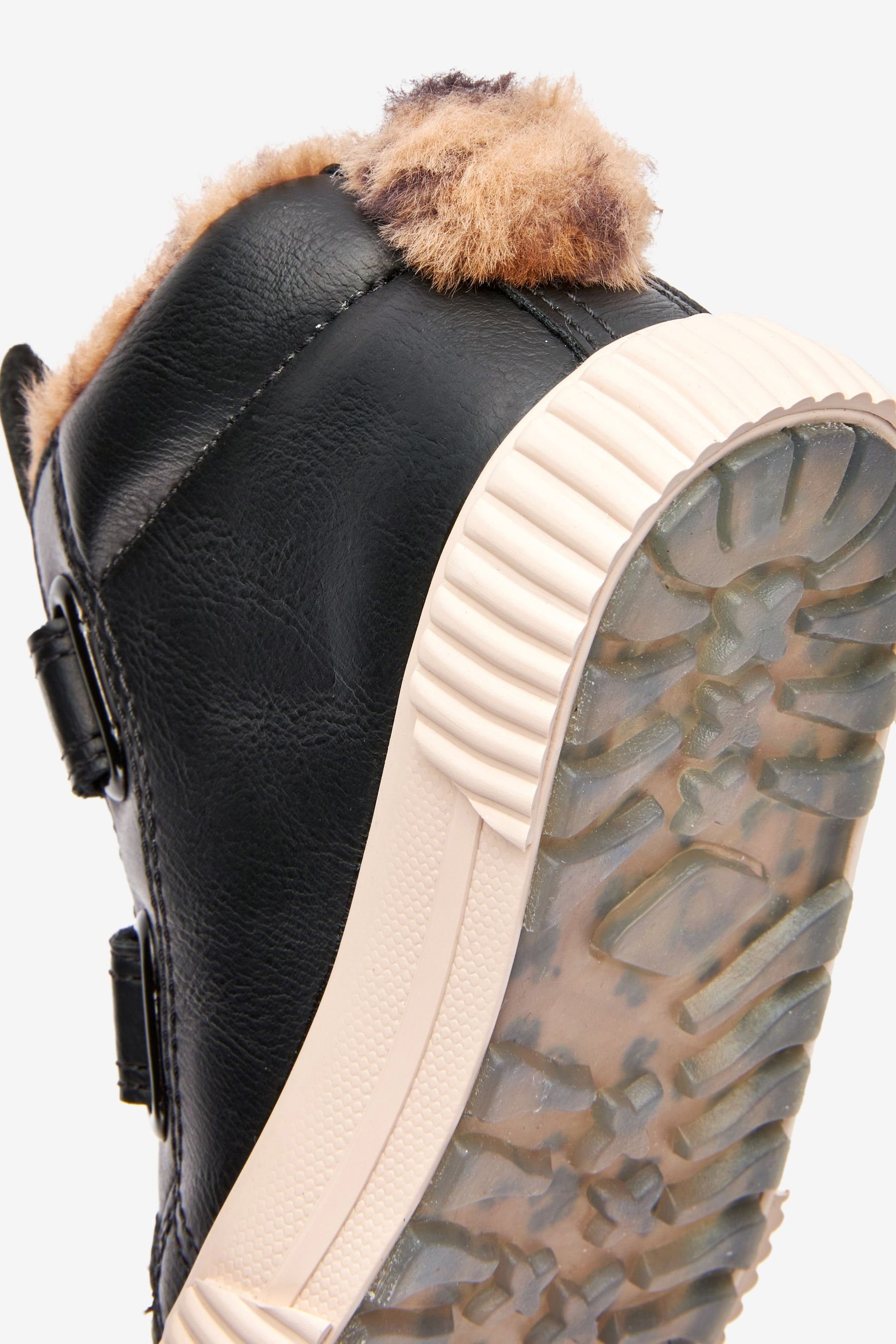 Next Stiefel - Weite Passform Sneaker (1-tlg)
