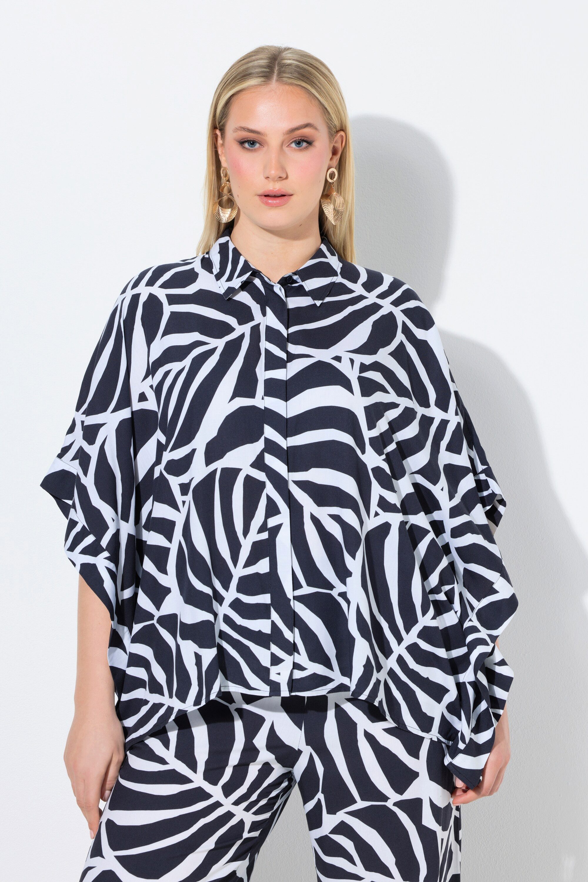 Hemdbluse Poncho-Bluse Oversized Hemdkragen 3/4-Arm
