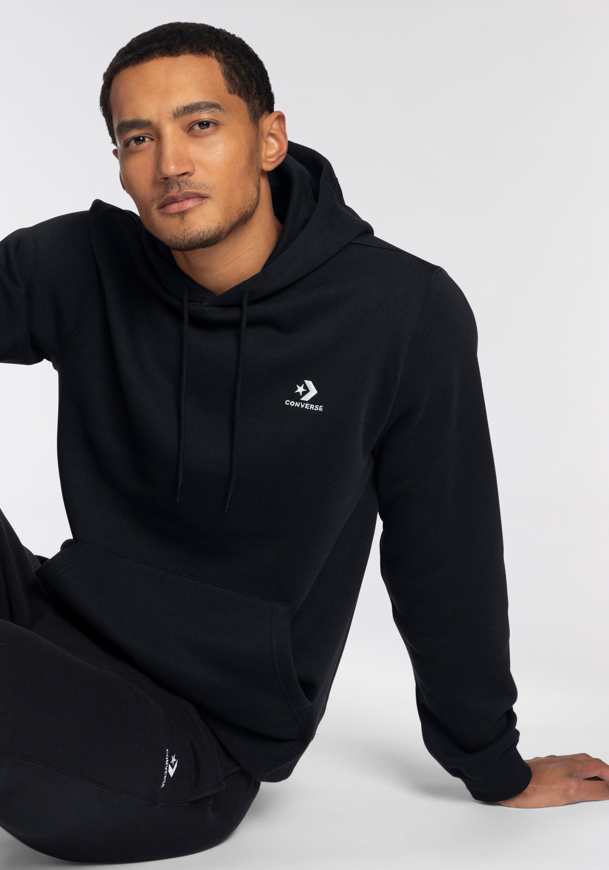 Converse Kapuzensweatshirt EMBROIDERED STAR CHEVRON BRUSHED BACK FLEECE HOODIE mit Kängurutasche, aus angerauter Sweatware, Langarm – Bild 5 von 5