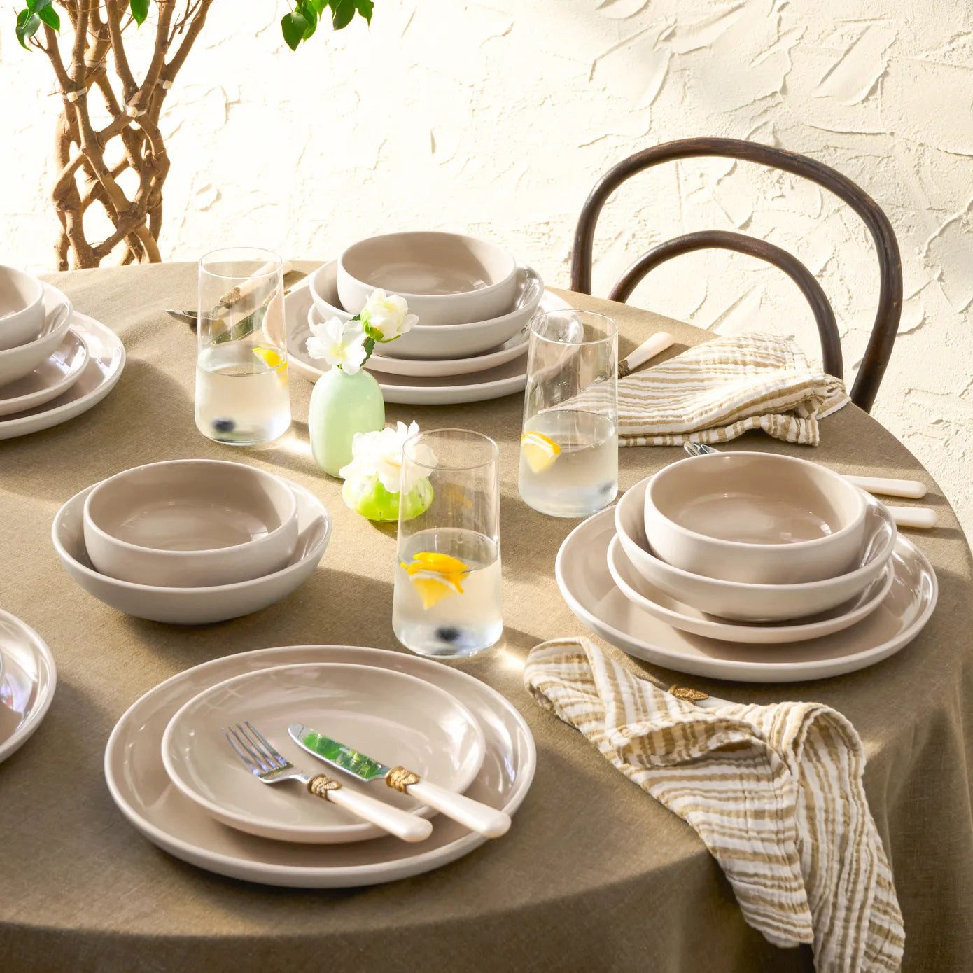 Karaca Geschirr-Set Karaca Abby 24-teiliges Geschirrset für 6 Personen, Creme (24-tlg), 6 Personen, Steinzeug
