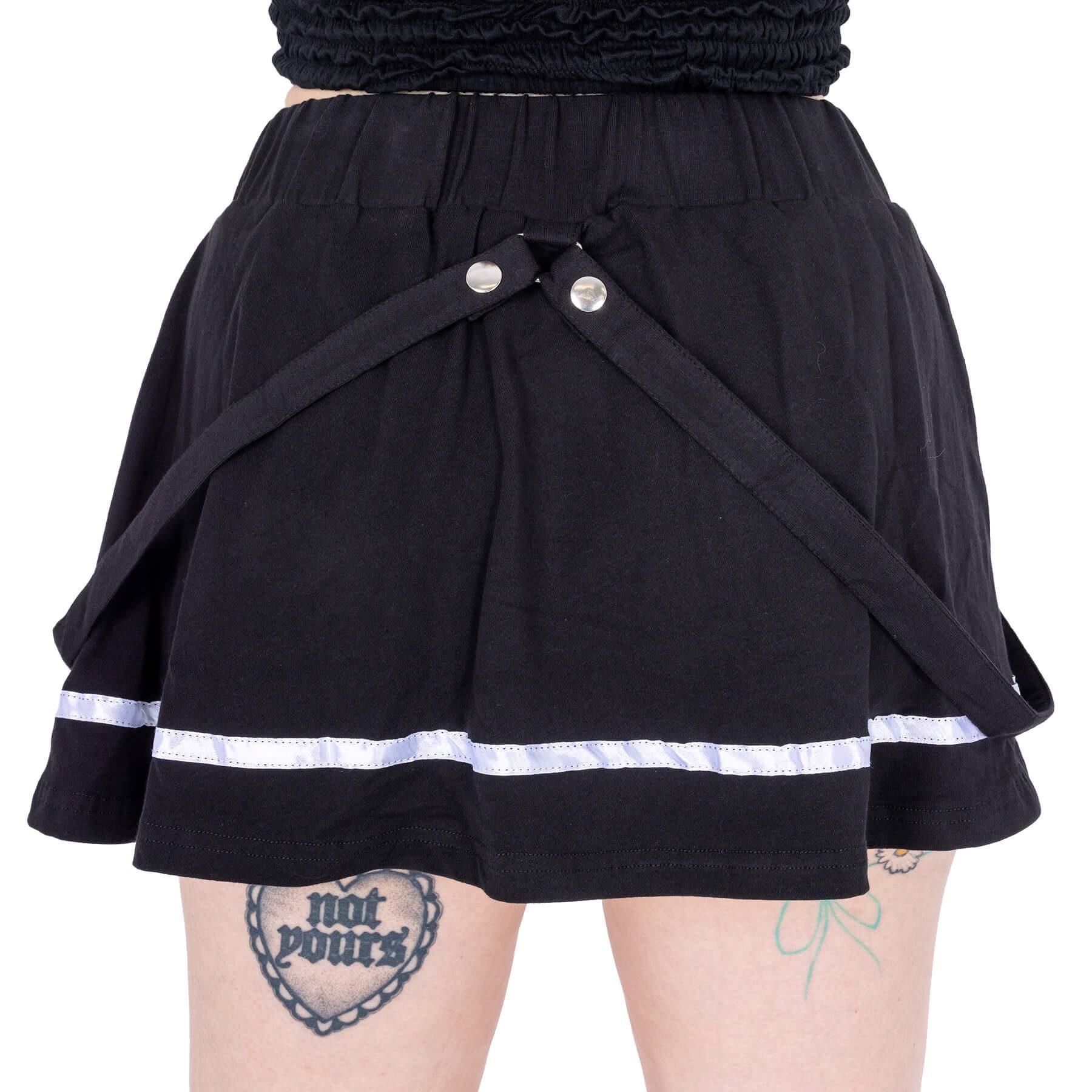 Heartless Skaterrock Alina Goth Gothic Punk Riemen