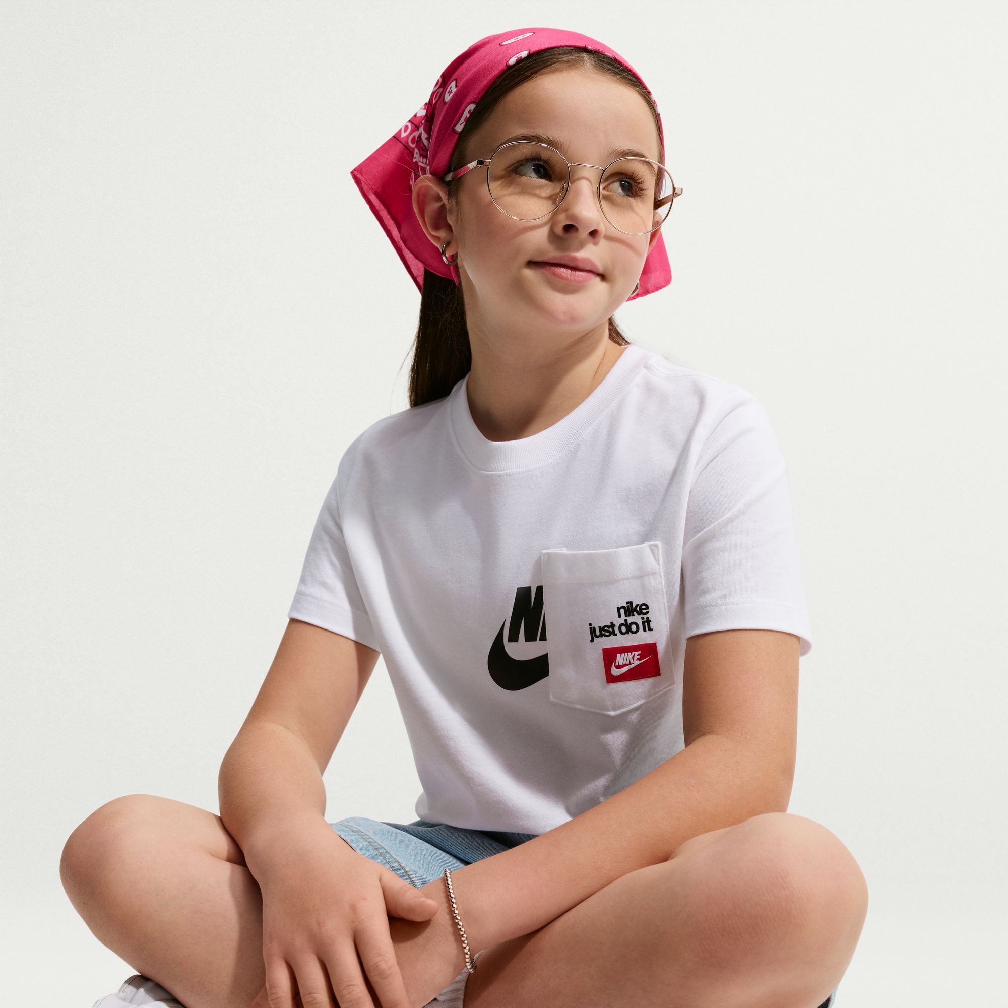 Nike Sportswear T-Shirt K NSW TEE PKT FUTURA Für Kinder und Jugendliche