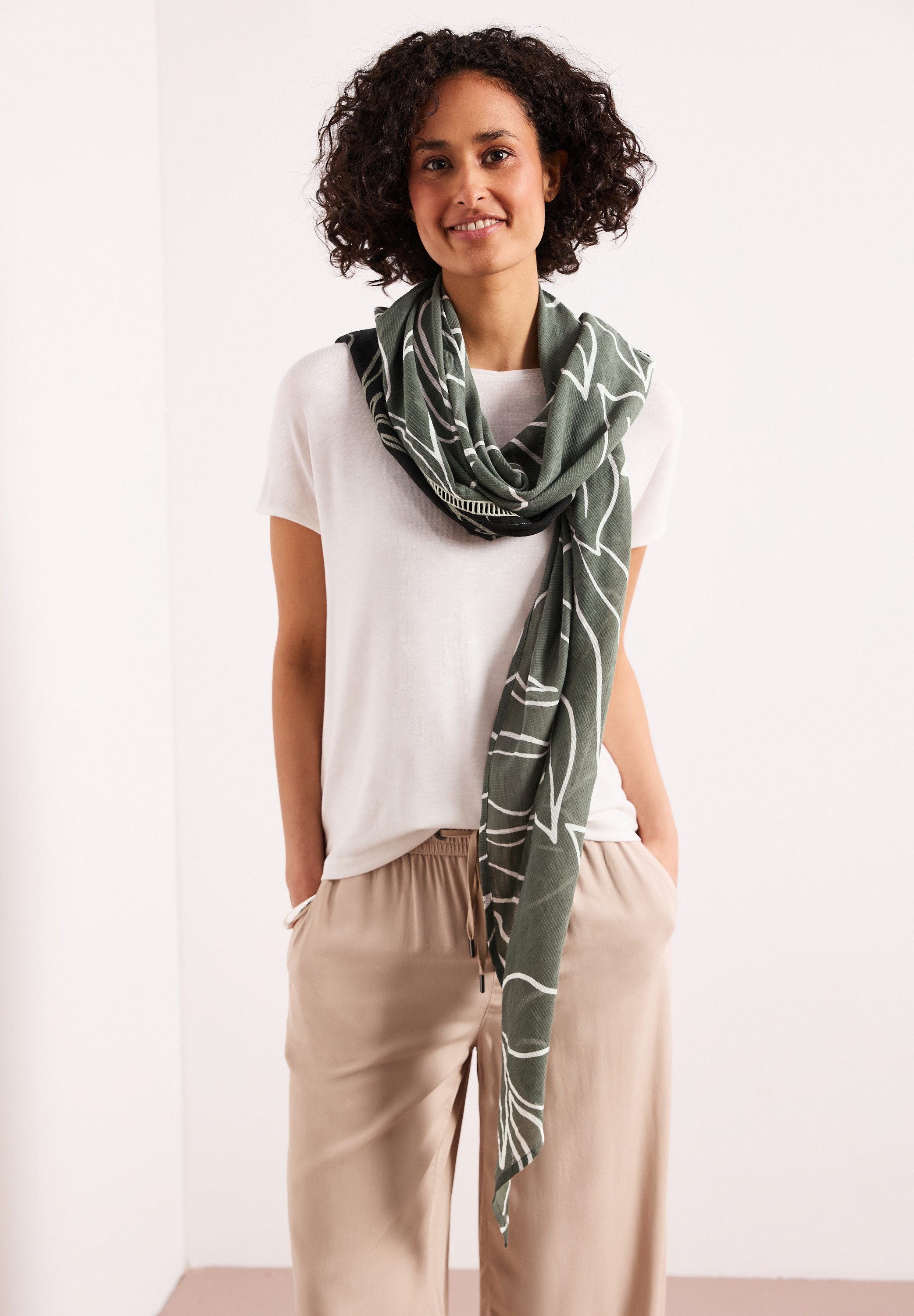 STREET ONE Halstuch, im dreieckigen Schnitt