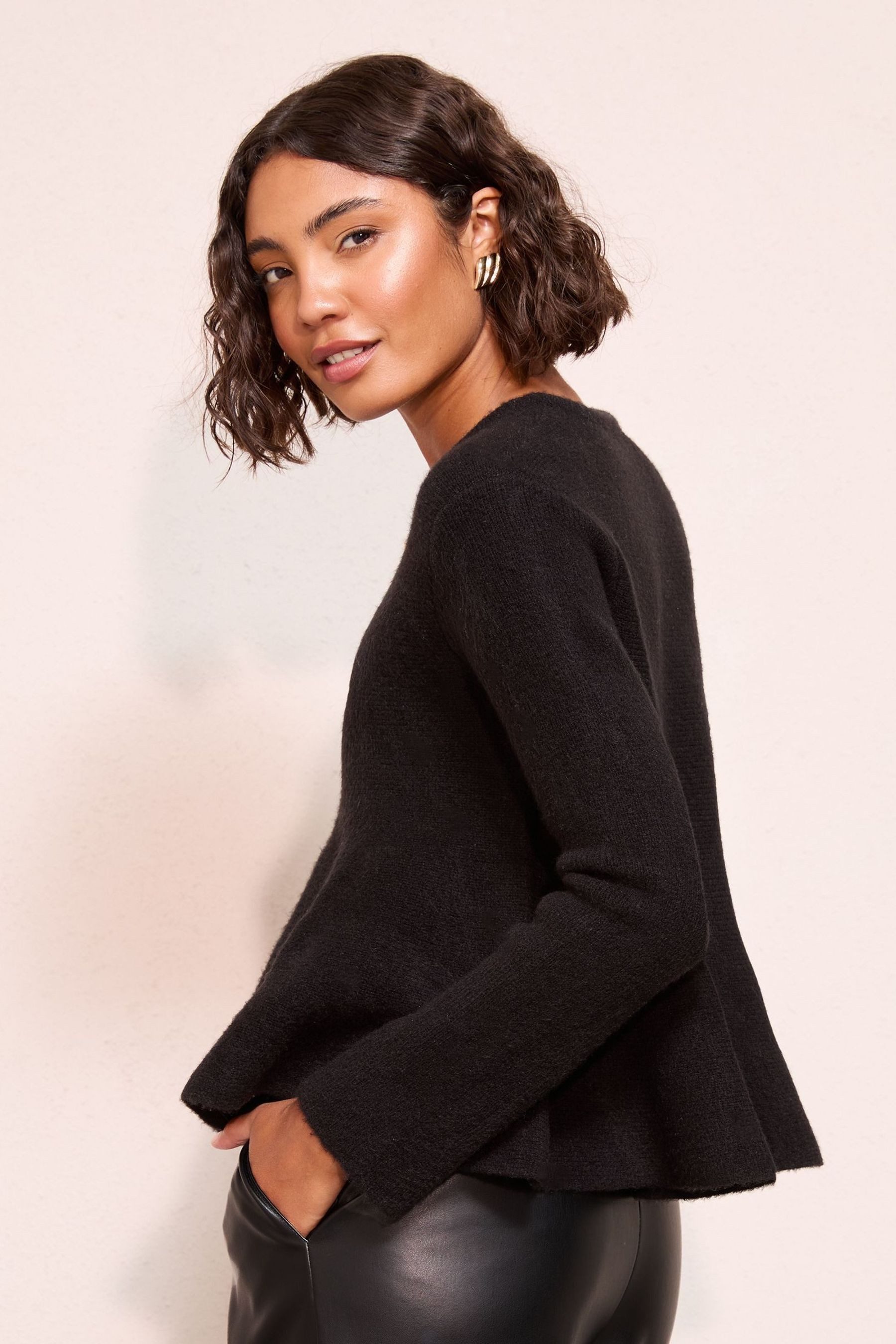 Friends Like These Strickjacke Friends Like These Strickjacke mit Schößchen günstig online kaufen