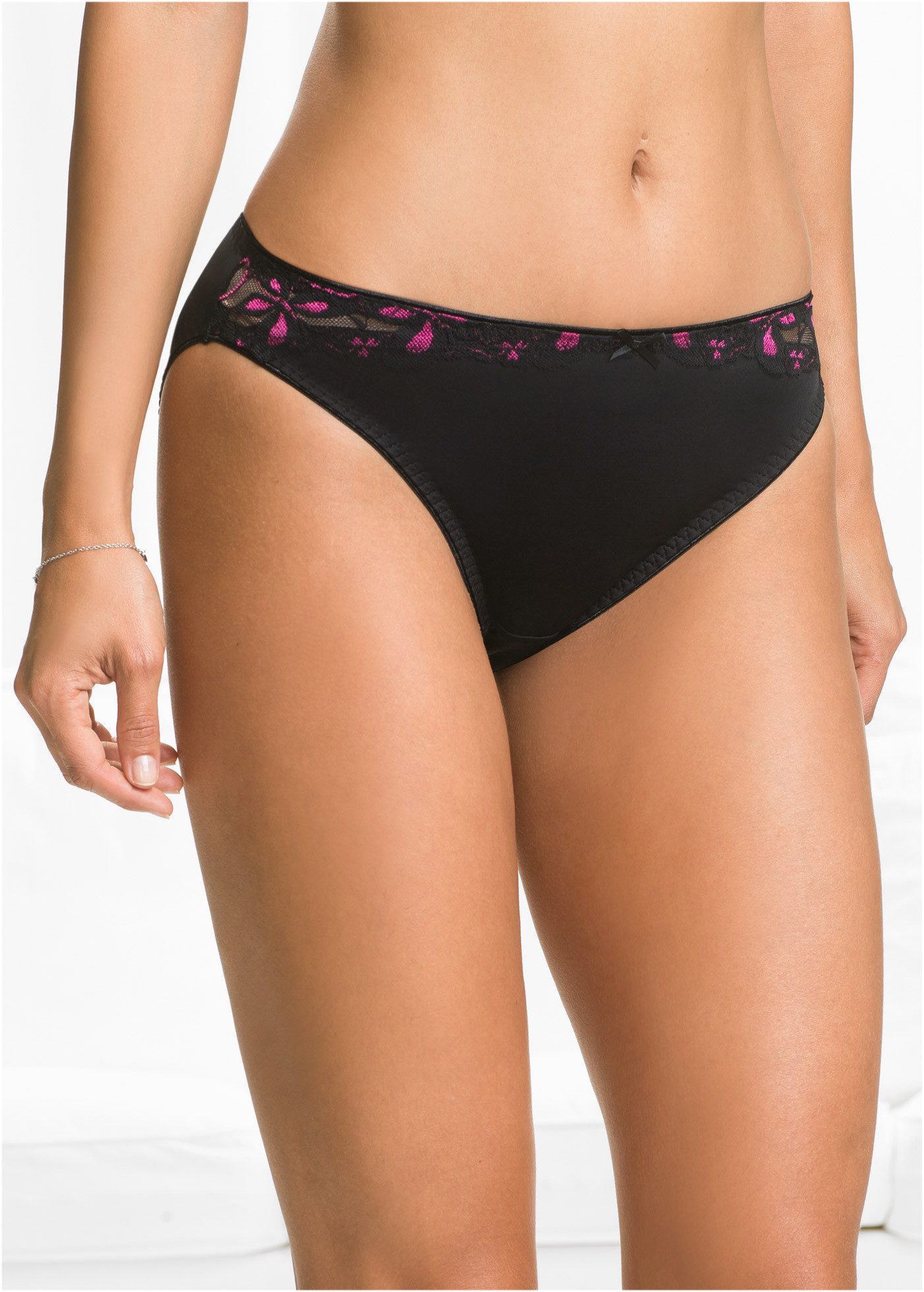 bonprix Slip (Packung, 3-St) mit zweifarbigem Stickereieinsatz, mit zarter Spitze, 3er Pack
