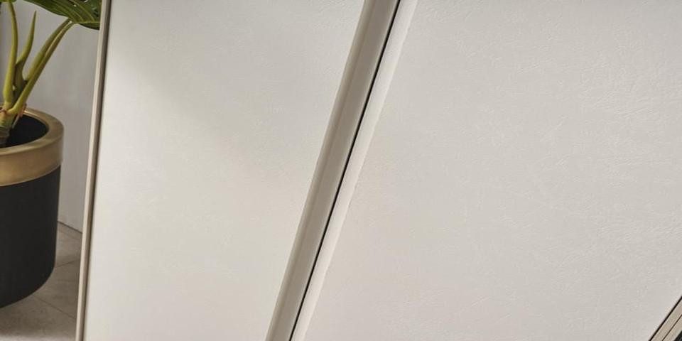 Xlmoebel Kleiderschrank Luxuriöser Design-Kleiderschrank im modernen Stil für (Kleiderschrank) Hergestellt in Europa