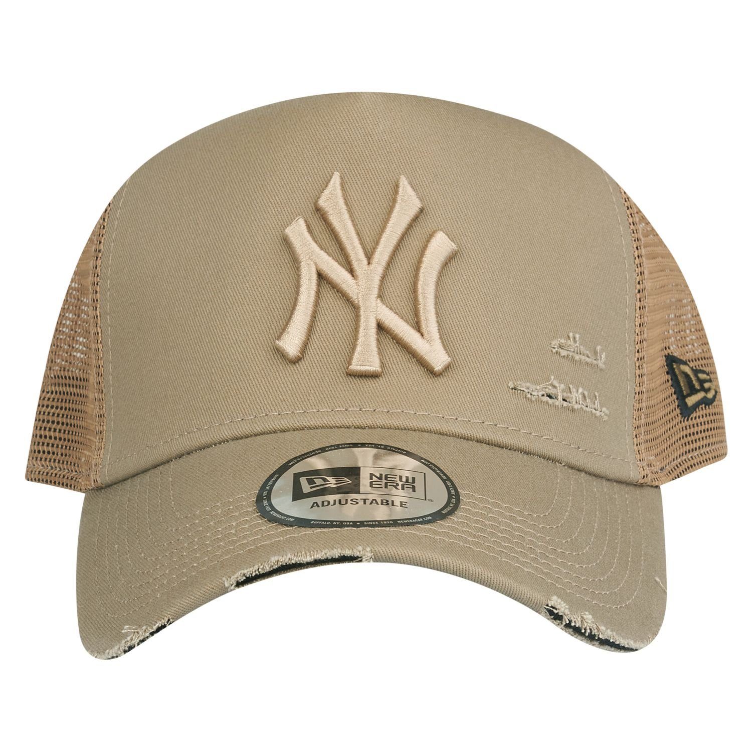 New Era Trucker Cap Trucker DISTRESSED New York Yankees