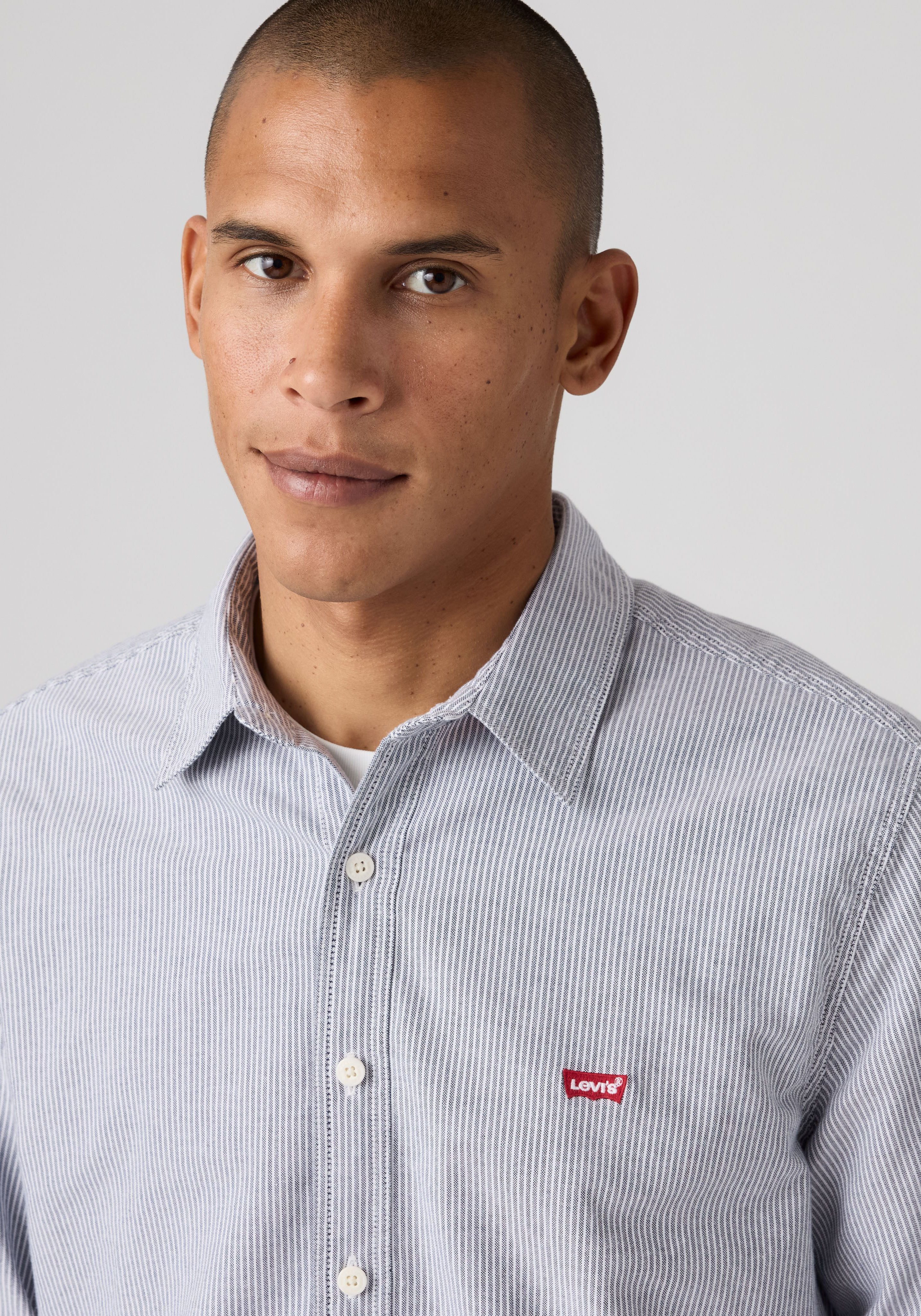 Levi's® Langarmhemd CLS BATTERY HM SHIRT - STANDARD mit abgerundetem Saum – Bild 4 von 5