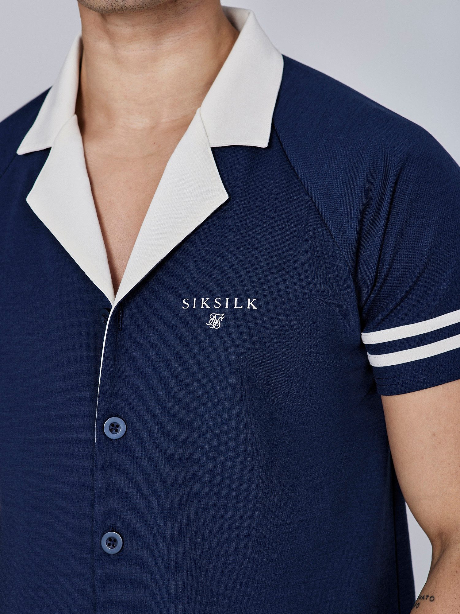 Siksilk Kurzarmhemd SikSilk Herren Marineblaues Retro Resort Hemd günstig online kaufen