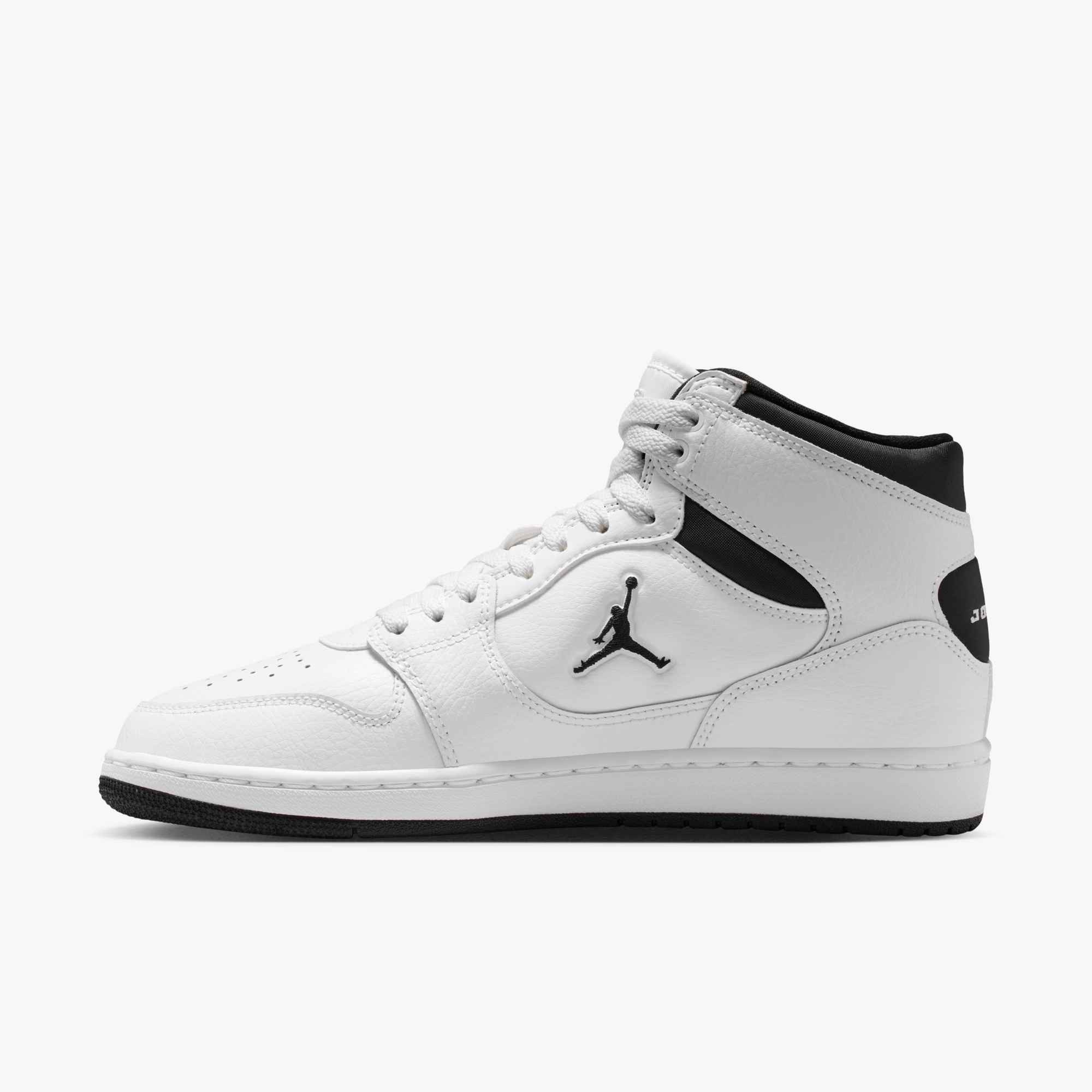 Jordan WMNS JORDAN COURT CONNECT MID Sneaker inspiriert vom Look des Air Jordan 1