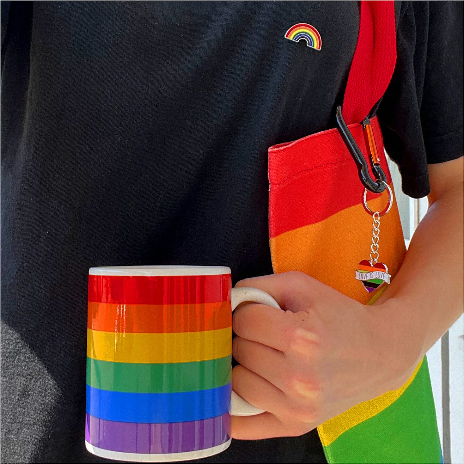 Gravidus Schlüsselanhänger Set Pride Set 18-teilig- Tasse, Jutebeutel, Schlüsselanhängern & Anstecker