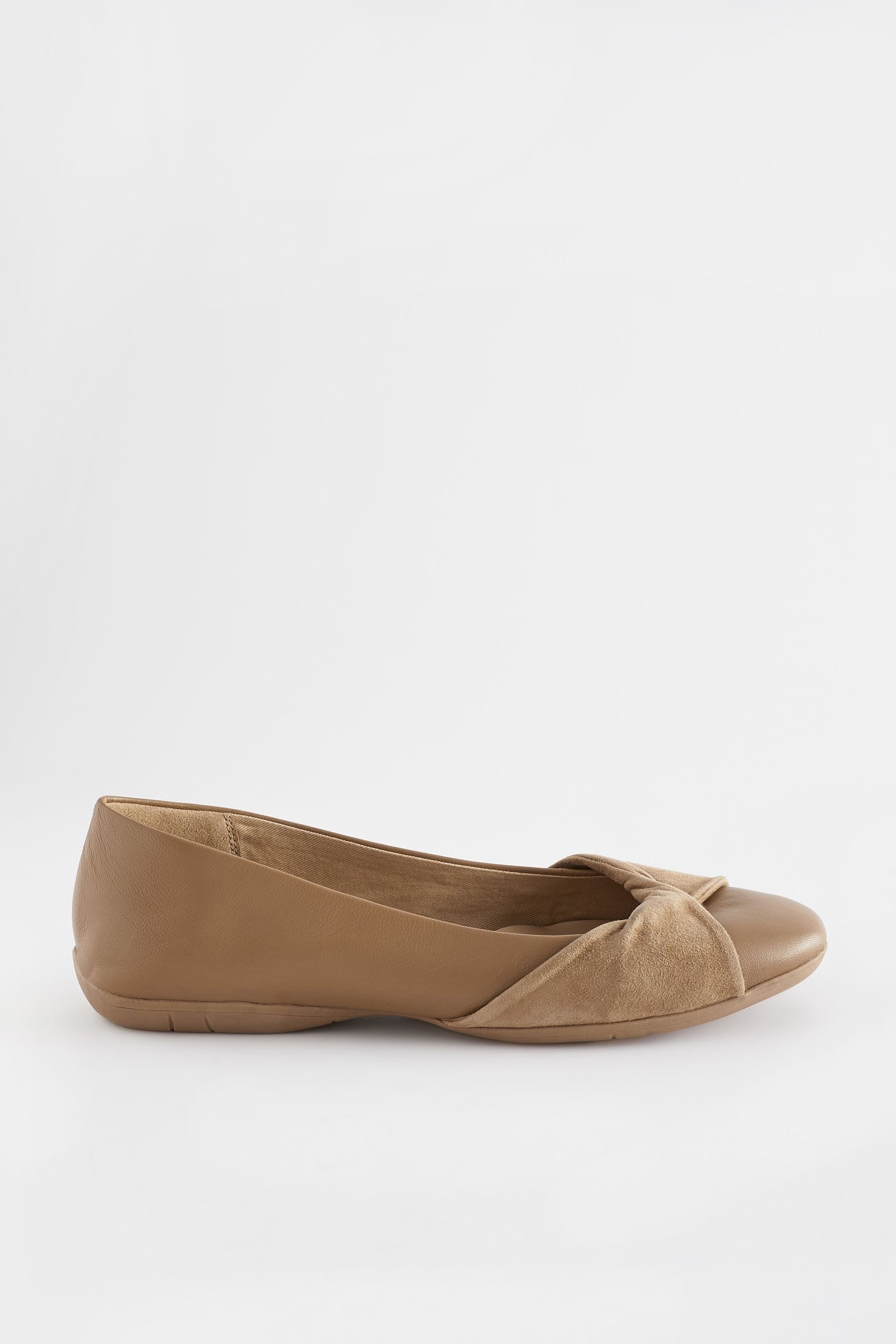 Forever Comfort® Lederballerina mit Zierdrehung Ballerina