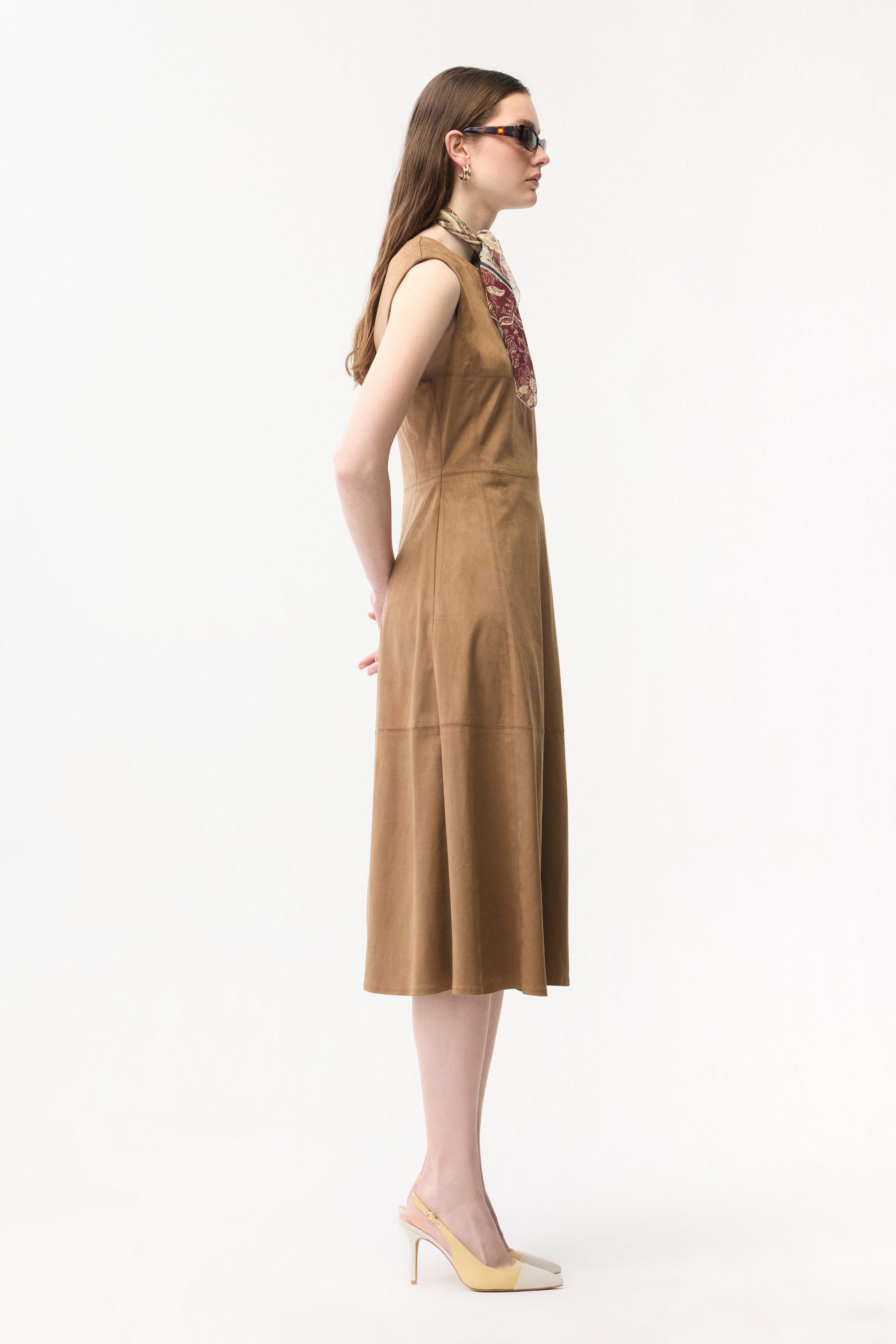 adL Midikleid Ärmelloses Veloursleder-Kleid – Bild 5 von 5