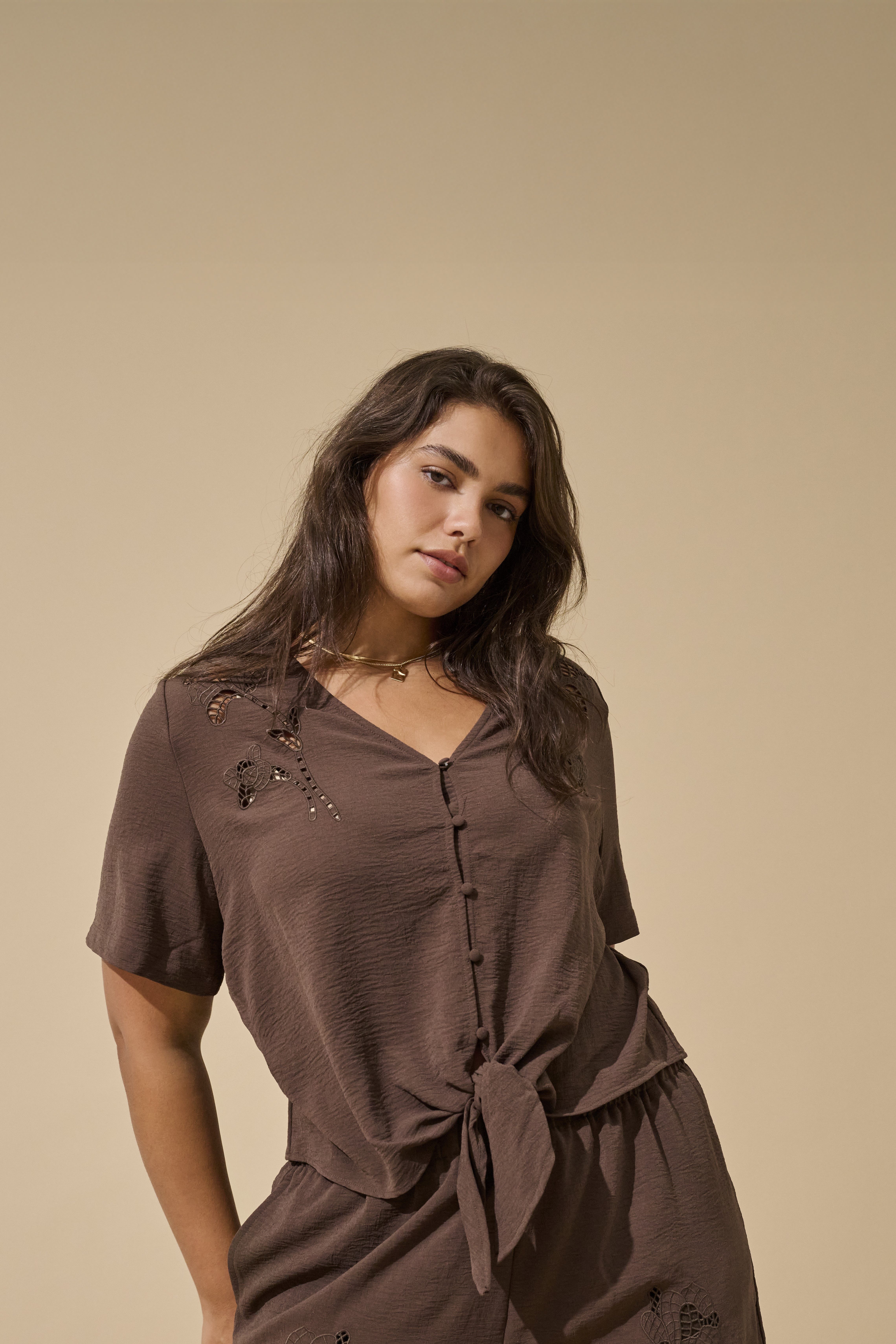 V-Shirt CAREVALOU METTA 2/4 KNOT SHIRT WVN